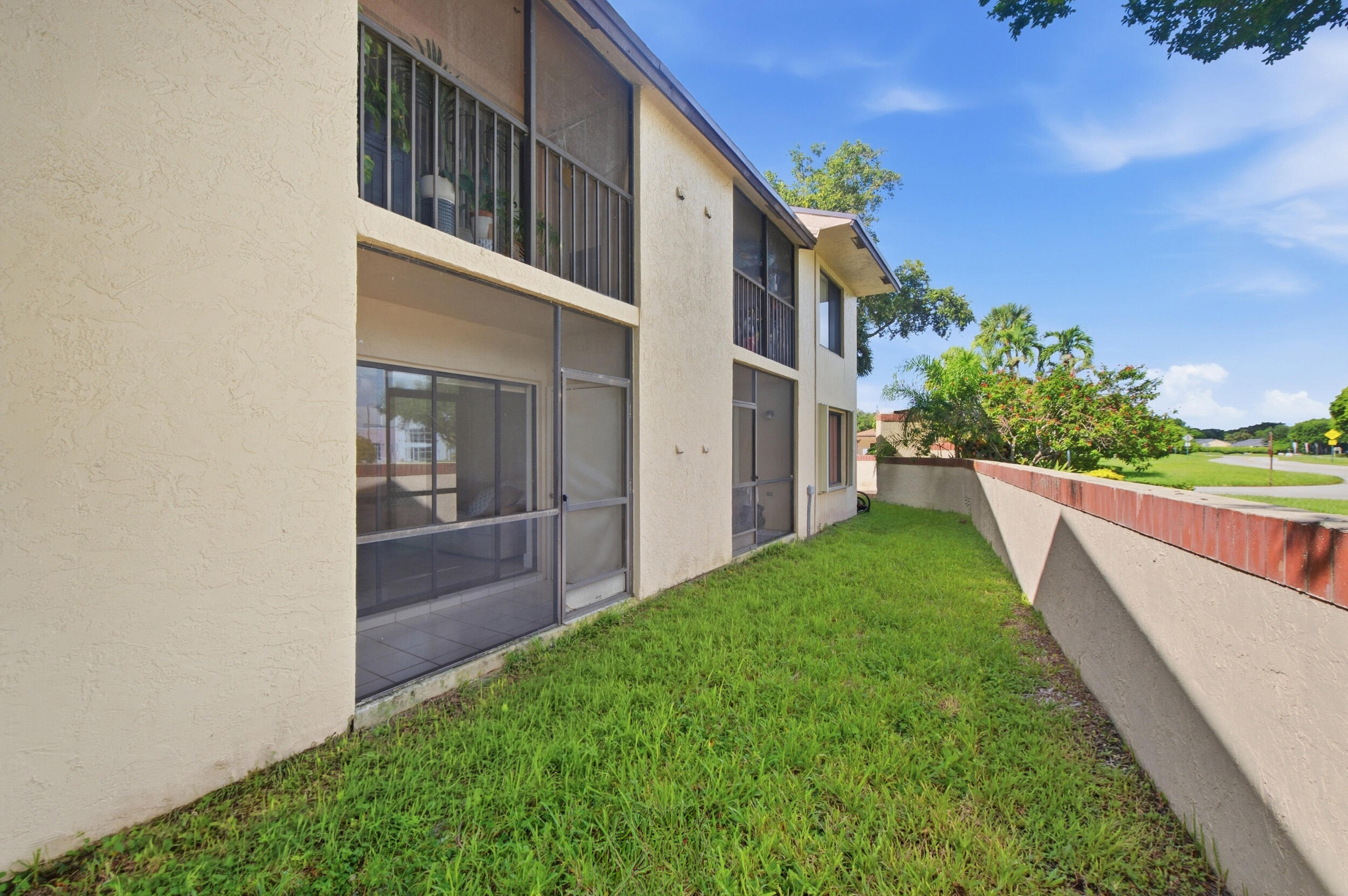 6585 Somerset Drive 102 Property Photo 23