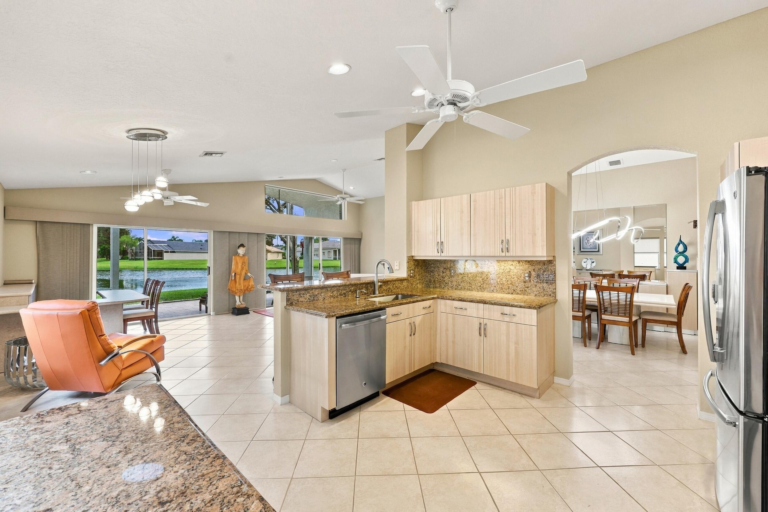 7118 Treviso Lane Property Photo 3