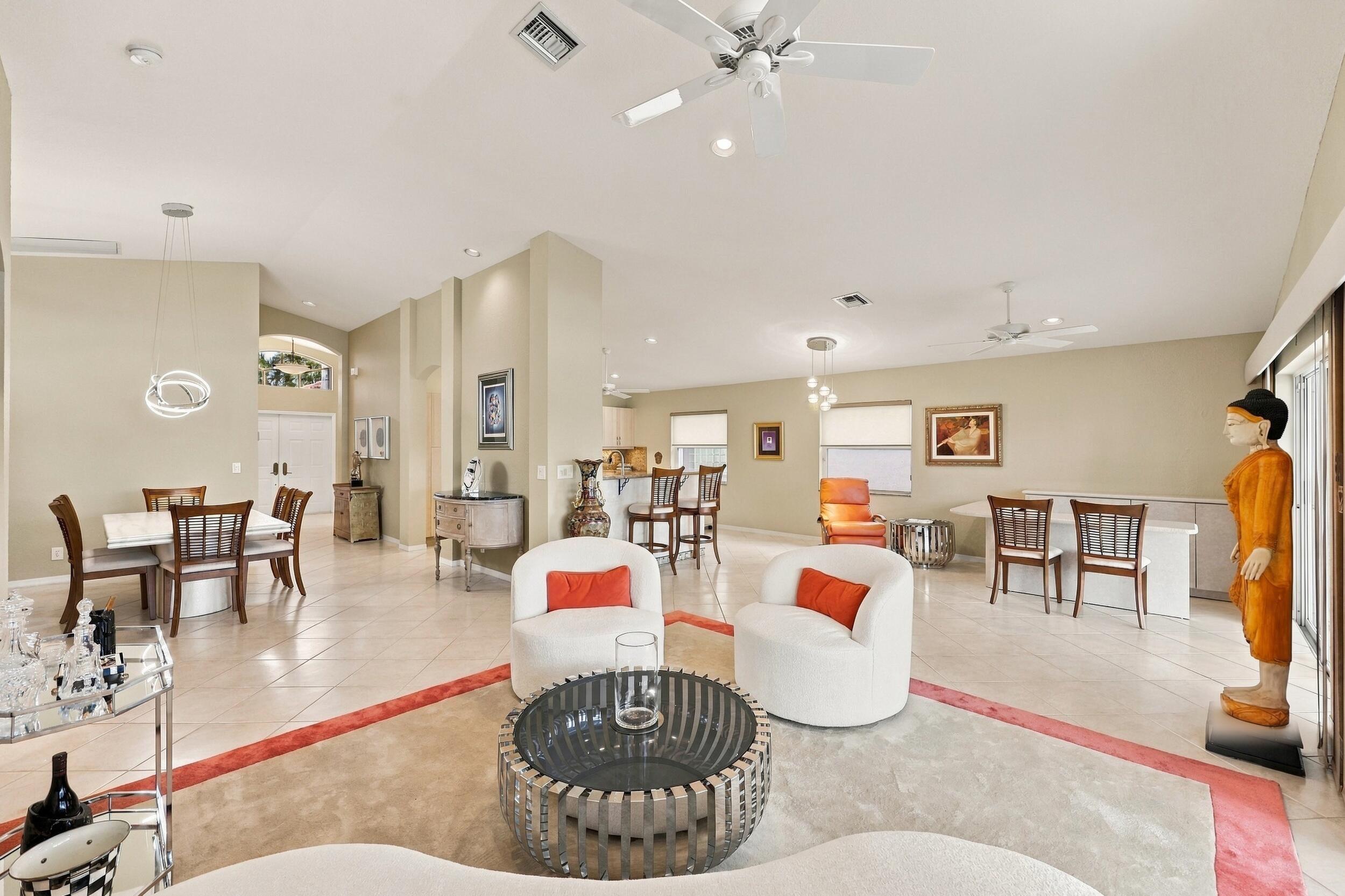 7118 Treviso Lane Property Photo 4