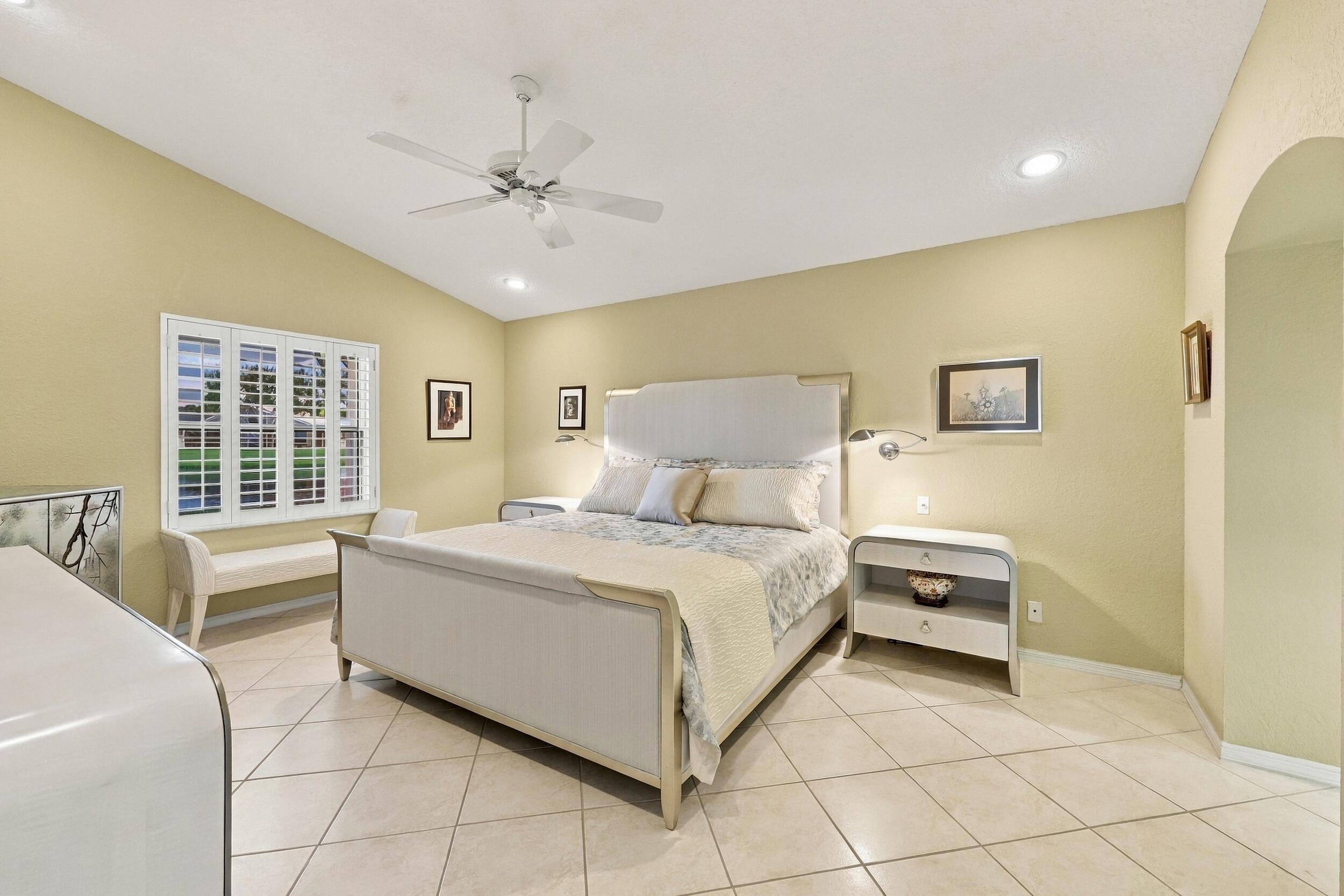 7118 Treviso Lane Property Photo 10