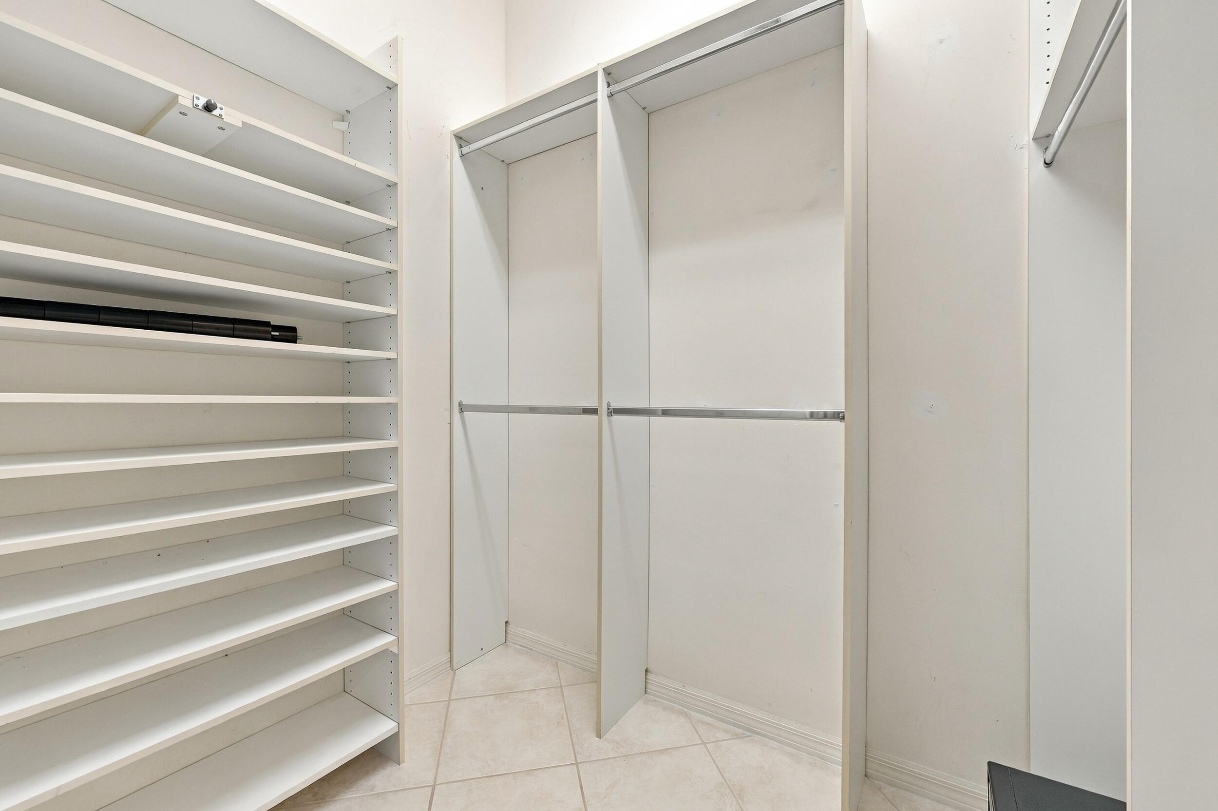 7118 Treviso Lane Property Photo 11