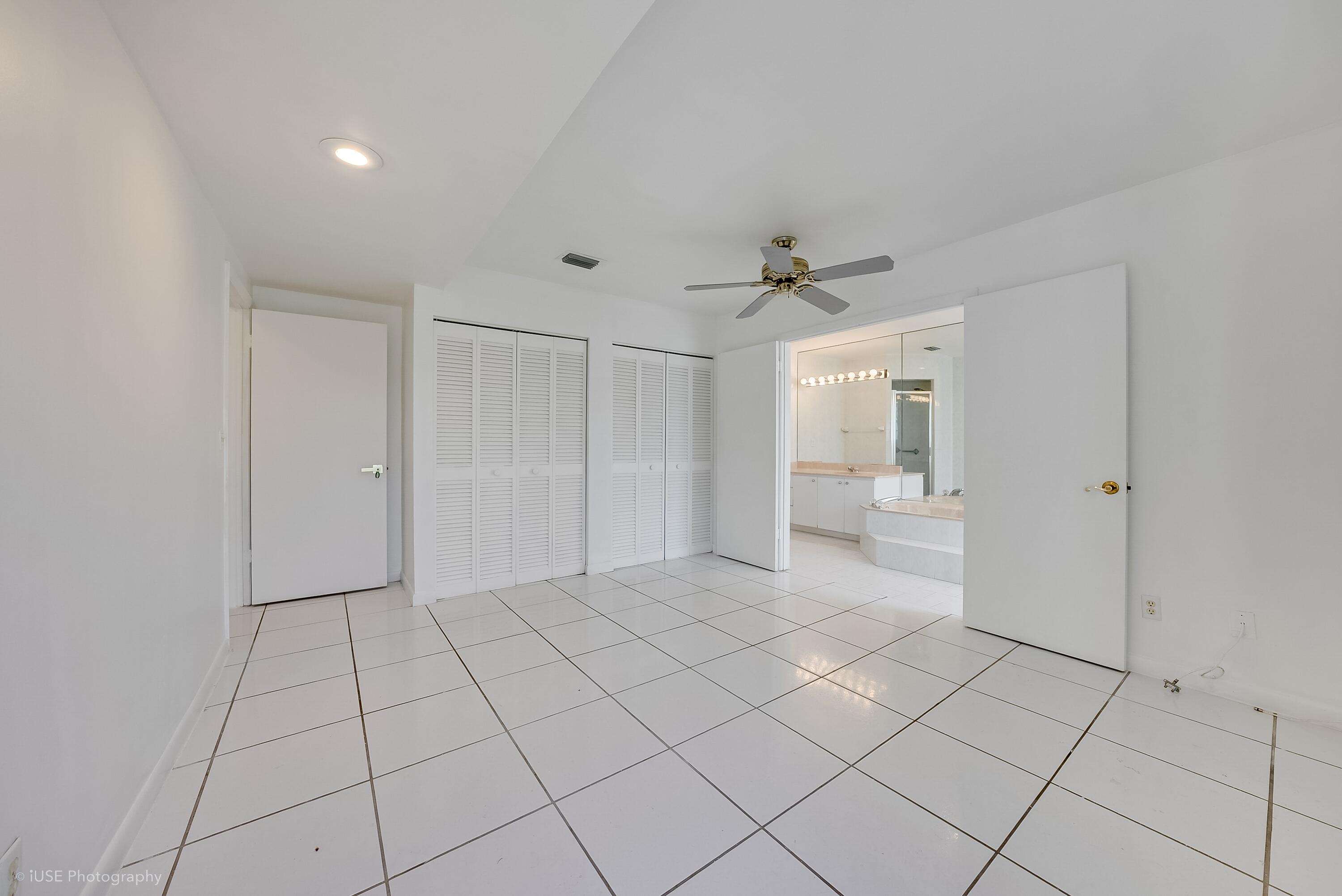 2141 Sw 23rd Avenue Property Photo 5