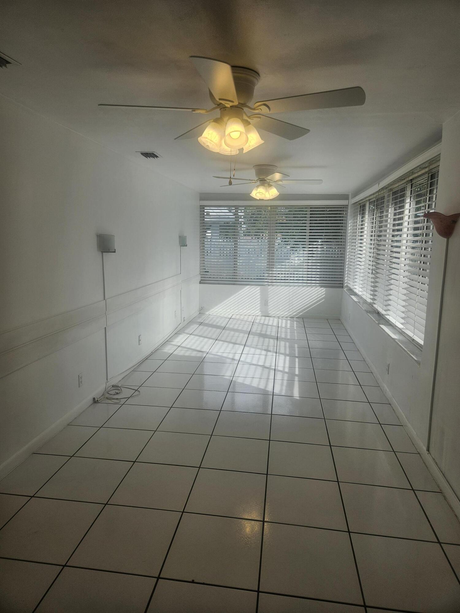 2141 Sw 23rd Avenue Property Photo 8