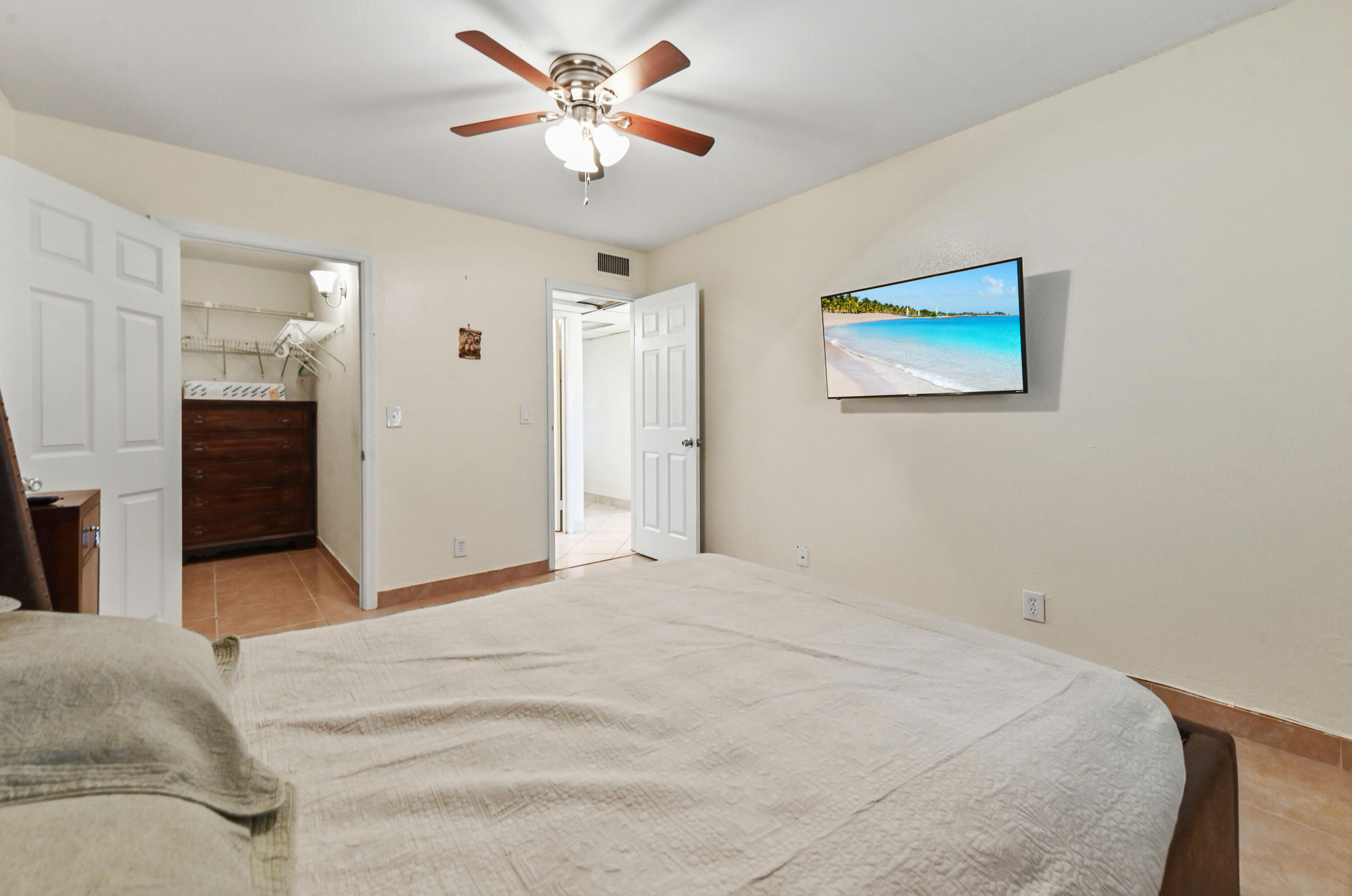 525 Monaco K Property Photo 11