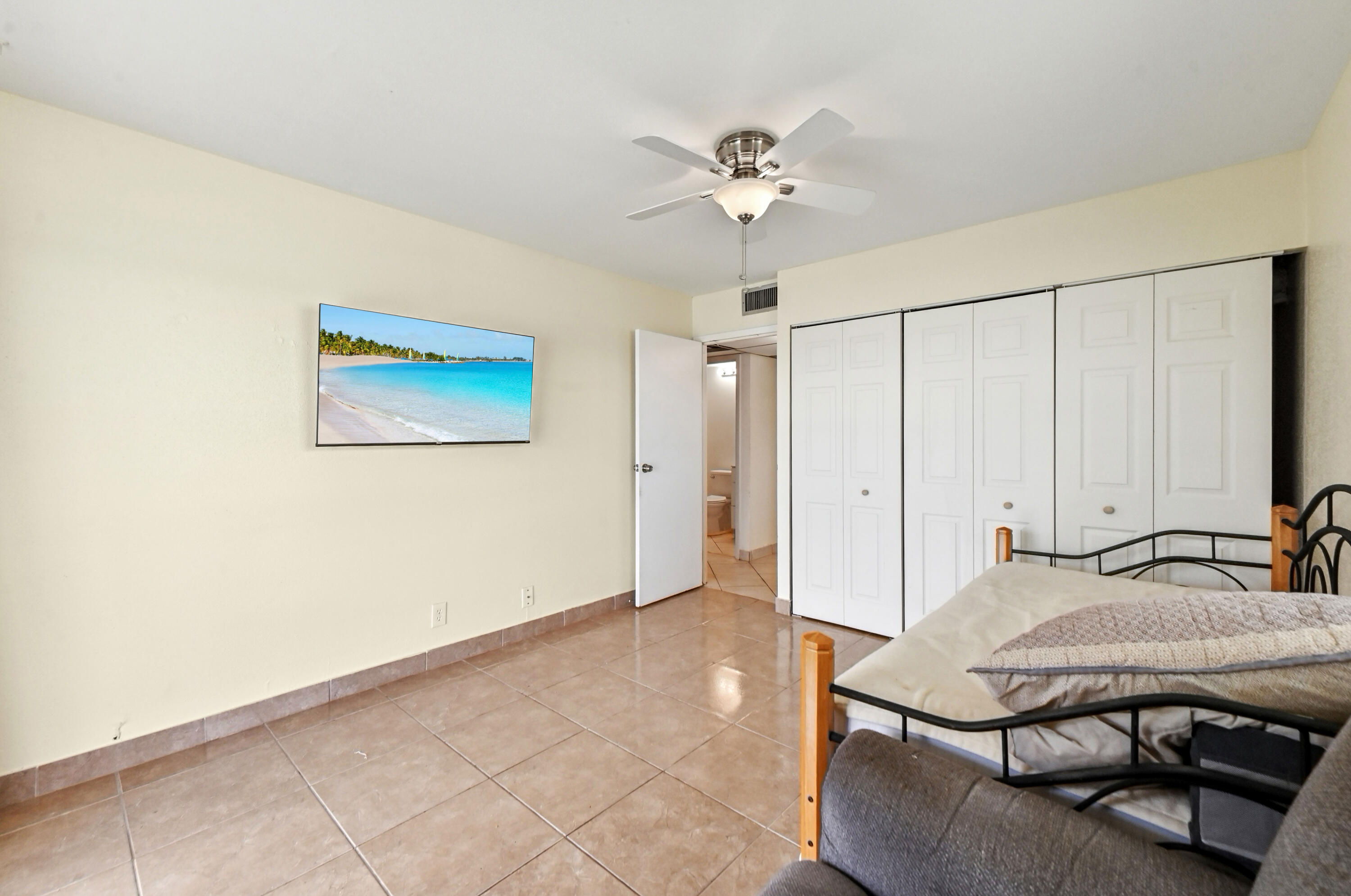 525 Monaco K Property Photo 16