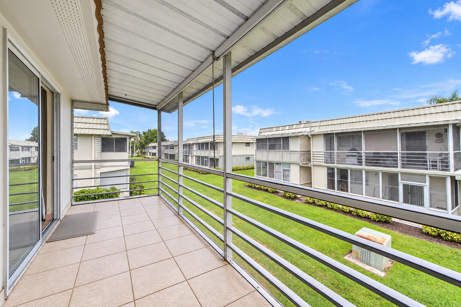 525 Monaco K Property Photo 18