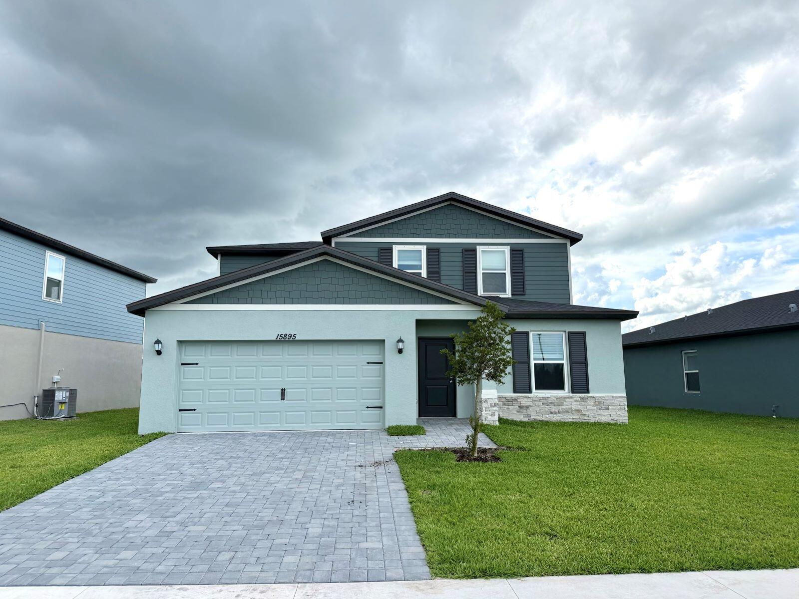 15895 Sw Vine Drive Property Photo 1