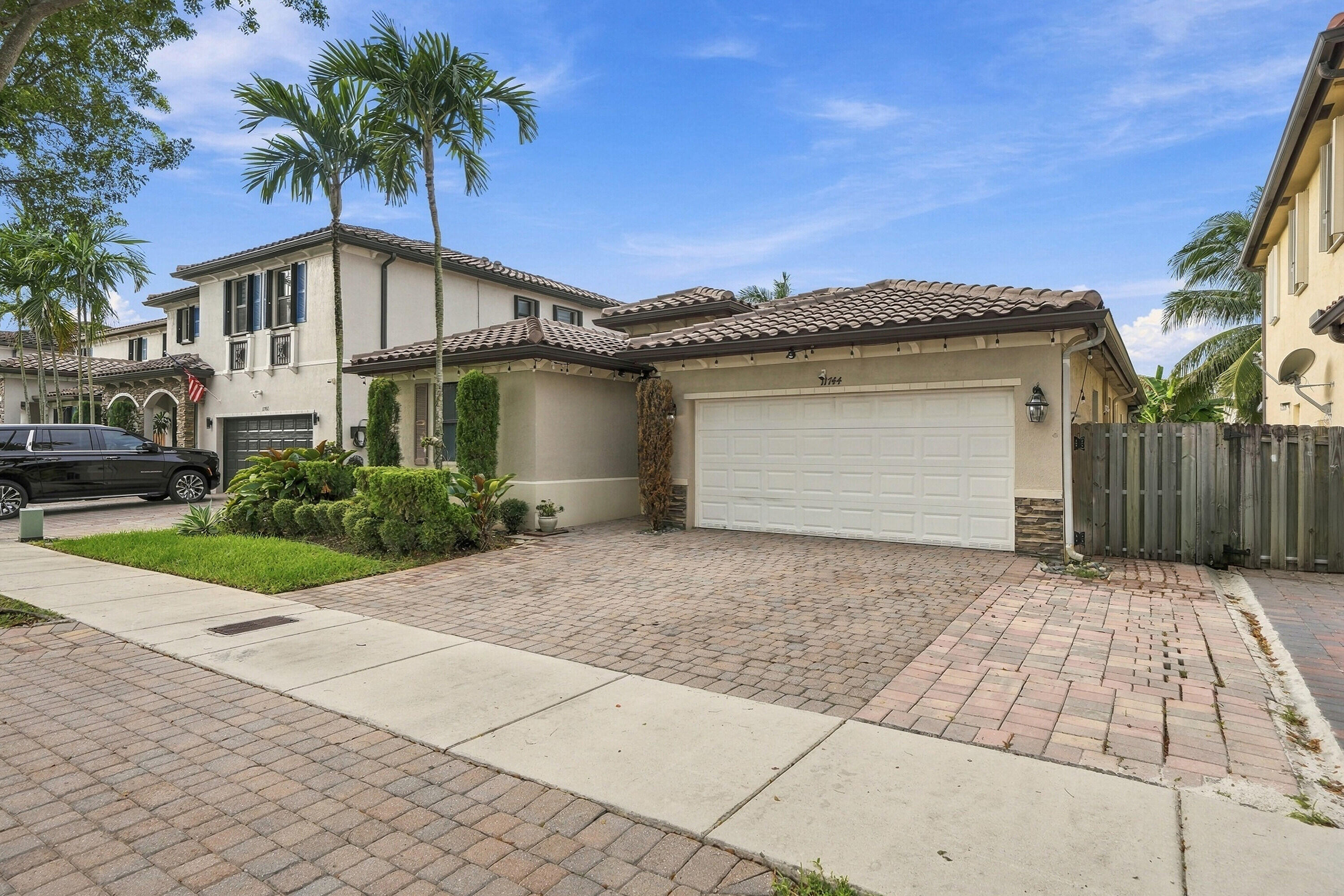11744 Sw 151st Path Property Photo 3