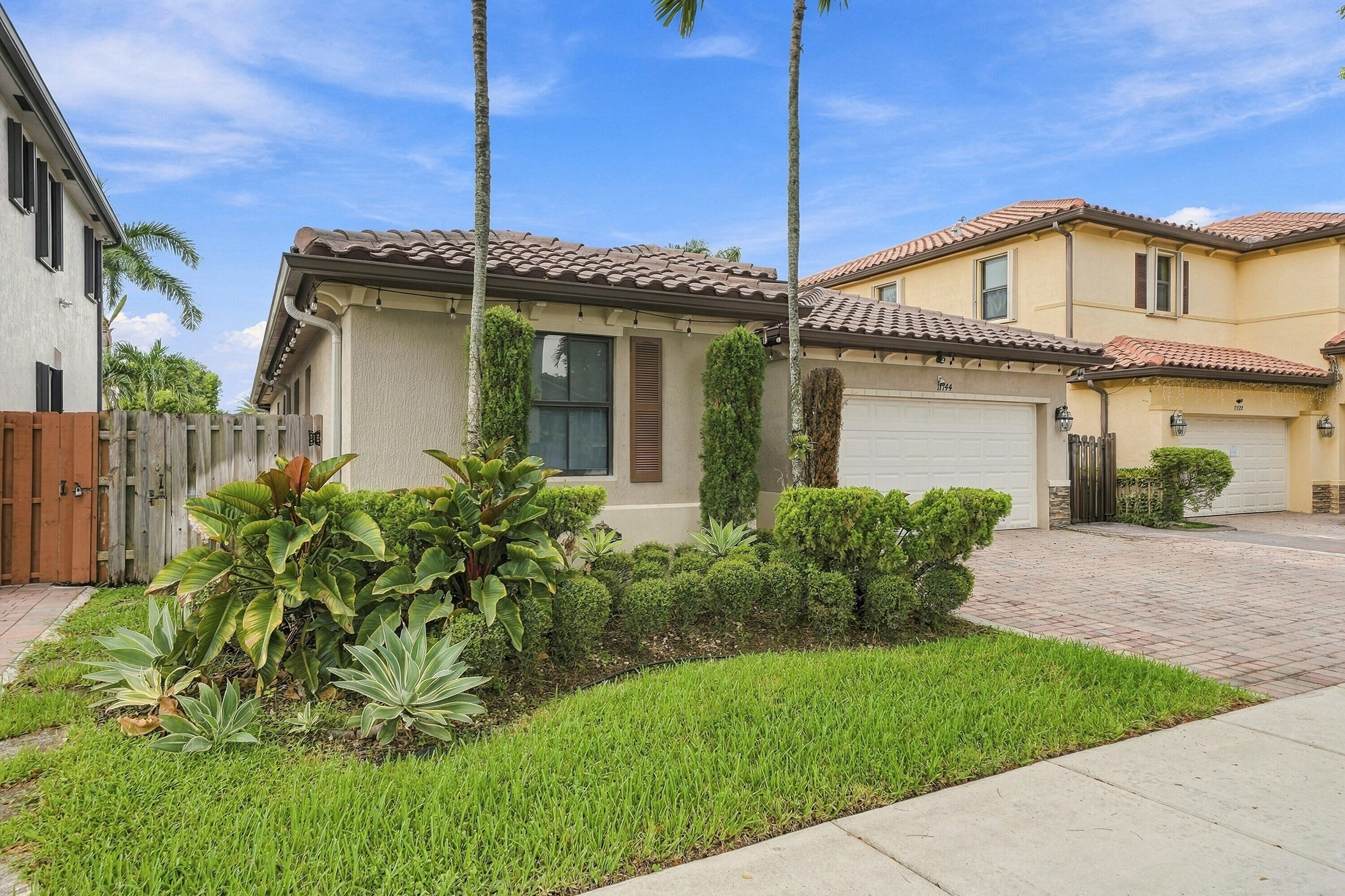 11744 Sw 151st Path Property Photo 4