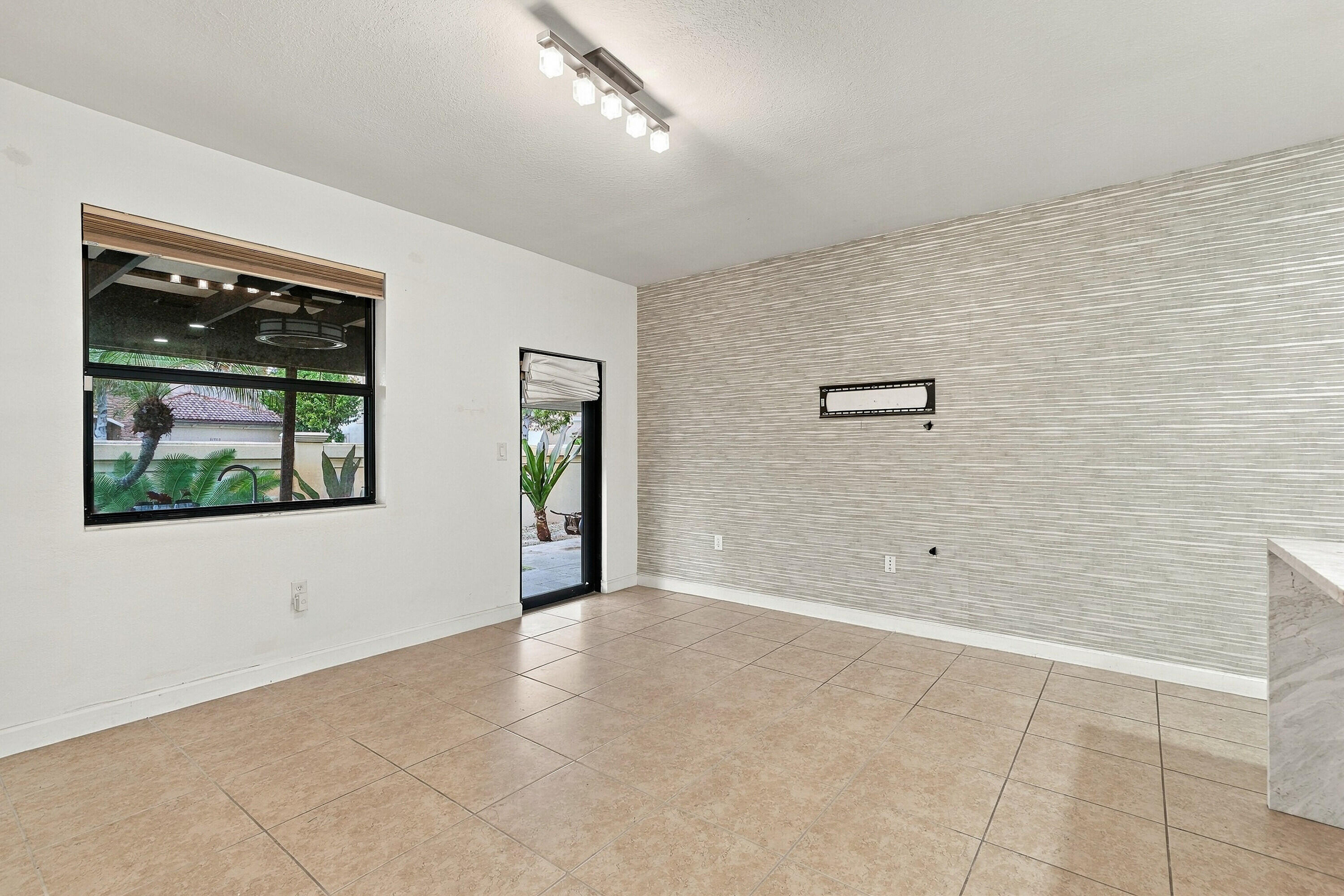 11744 Sw 151st Path Property Photo 8