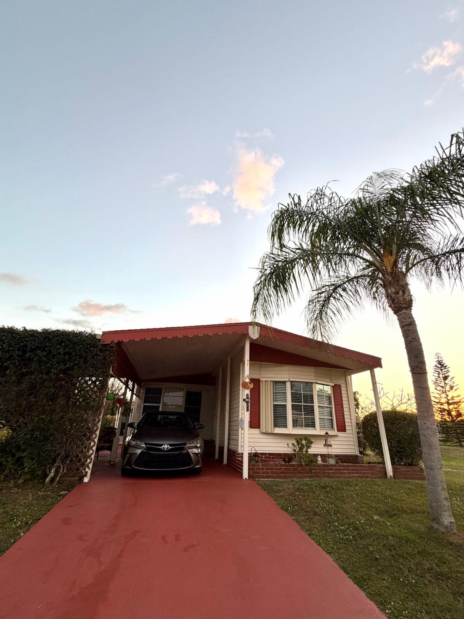 65 W Caribbean Property Photo 1