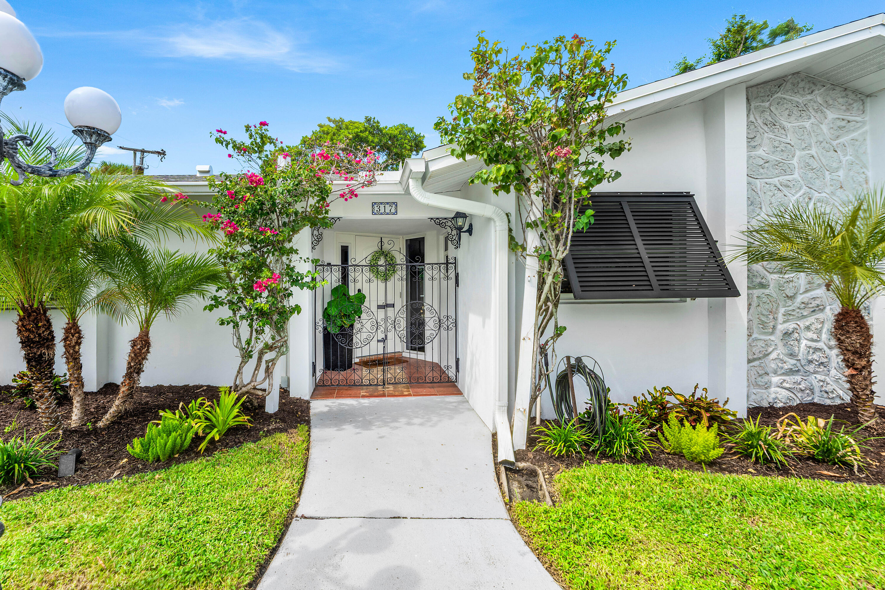 317 Daly Road Property Photo 6