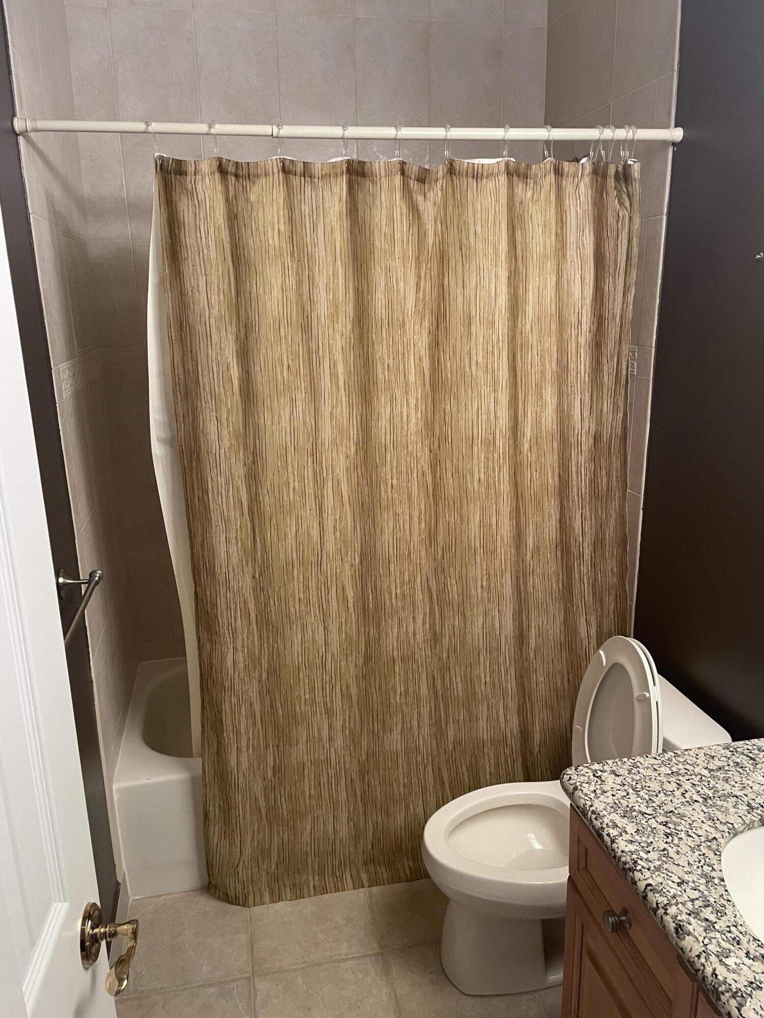 5532 Estate Oak Circle Property Photo 8