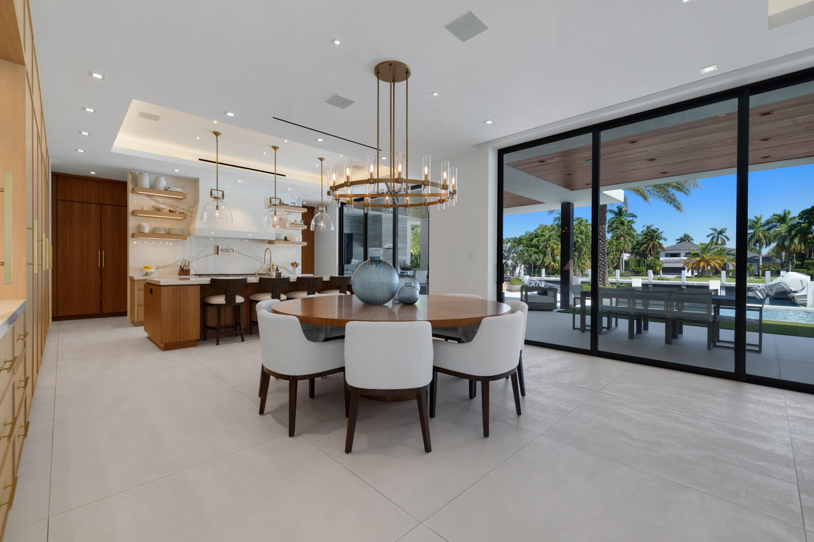 2423 Castilla Isle Property Photo 4