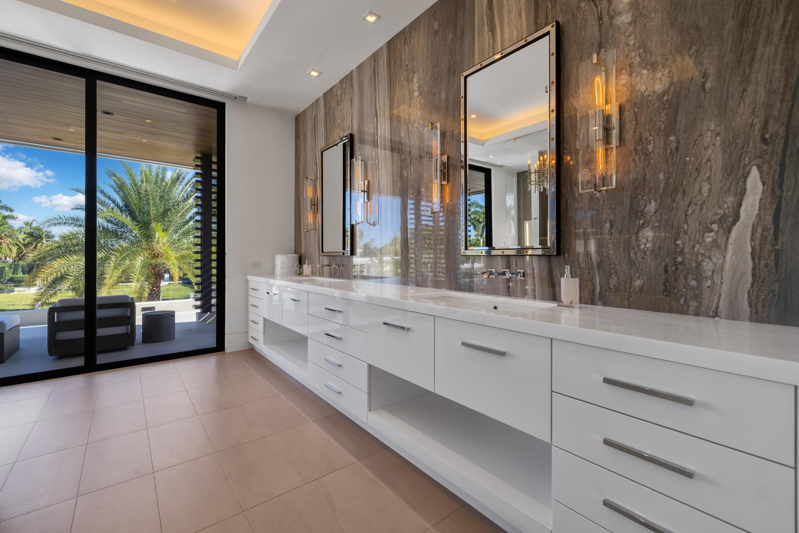 2423 Castilla Isle Property Photo 40