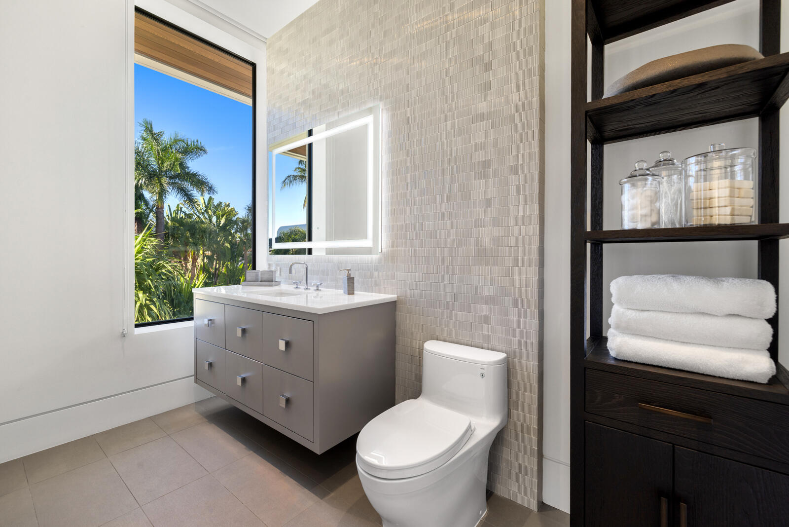 2423 Castilla Isle Property Photo 45