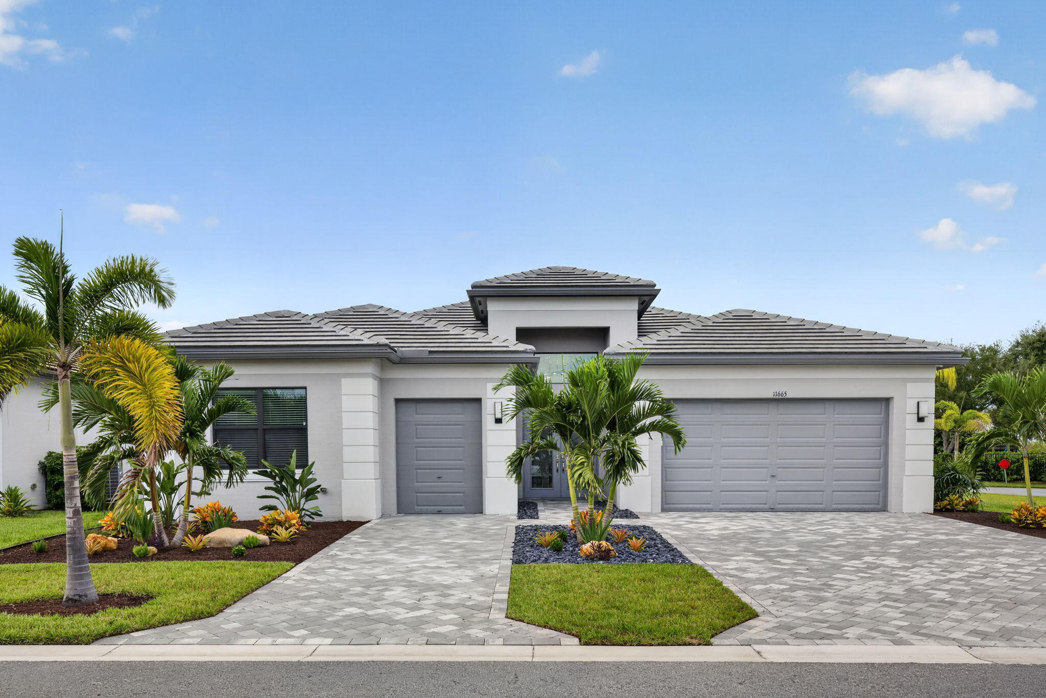 11665 Sw Ter Court Property Photo 1