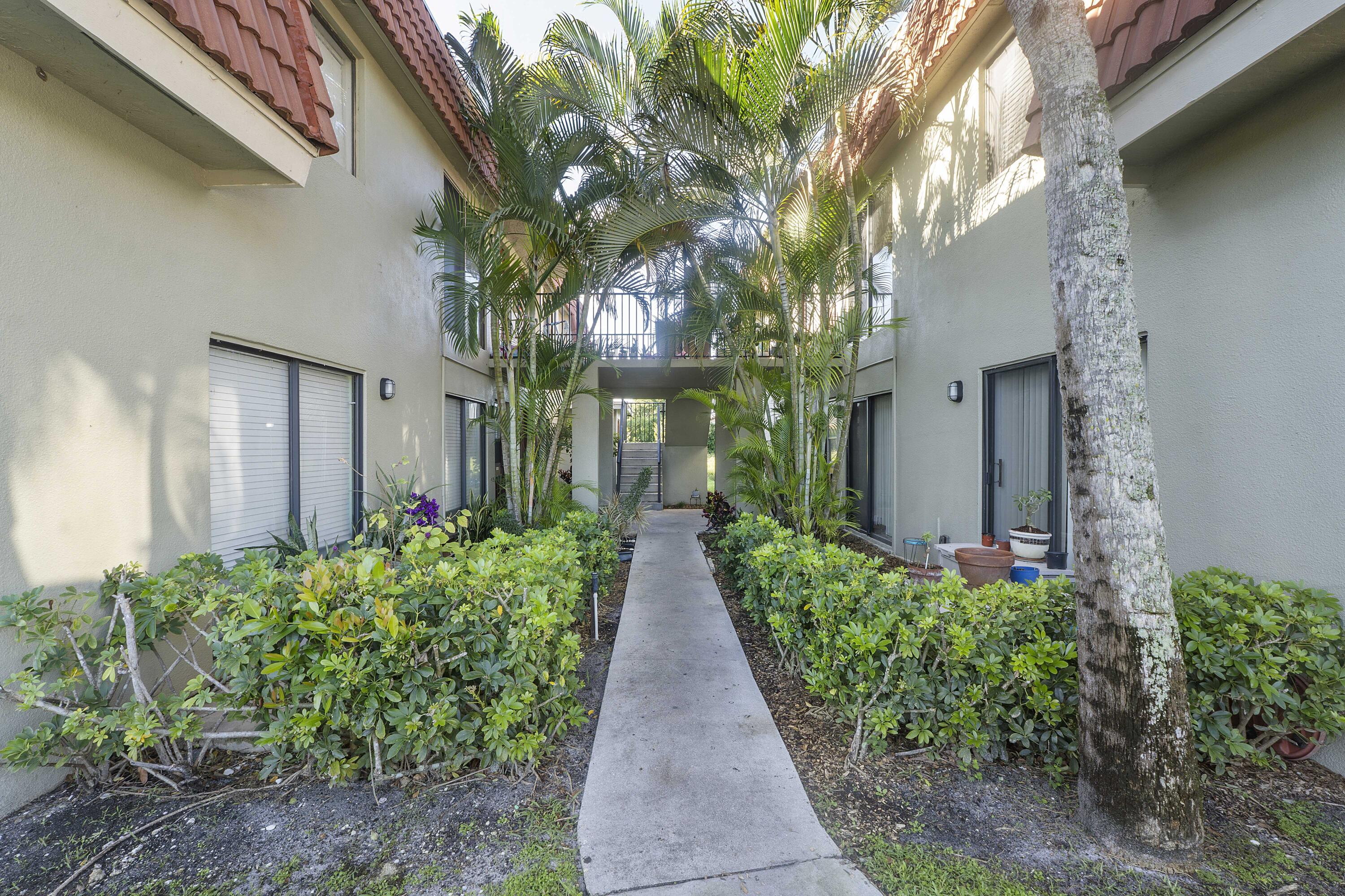 11392 Royal Palm Boulevard 11392 Property Photo 1