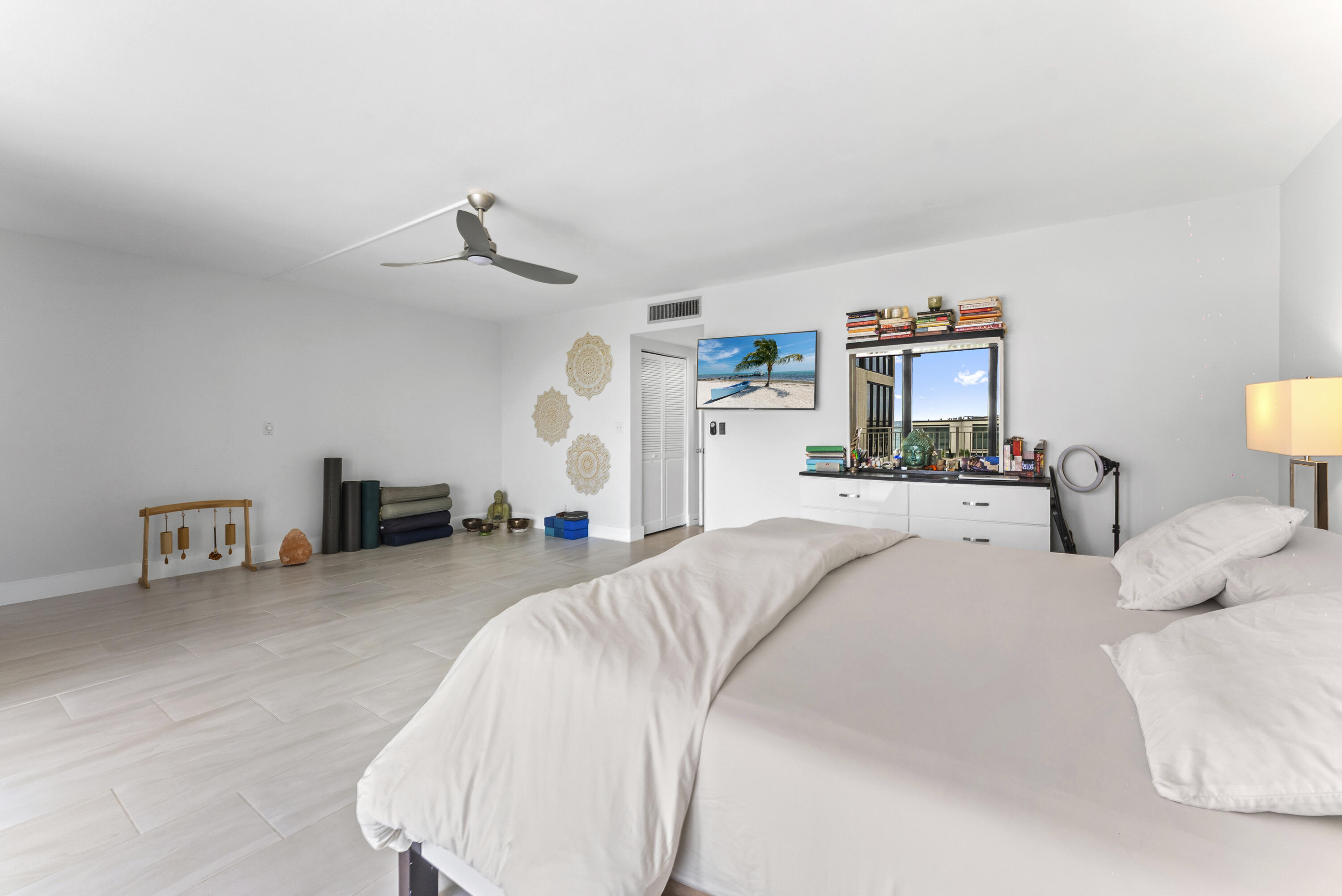 2155 S Ocean Boulevard 11 Property Photo 7