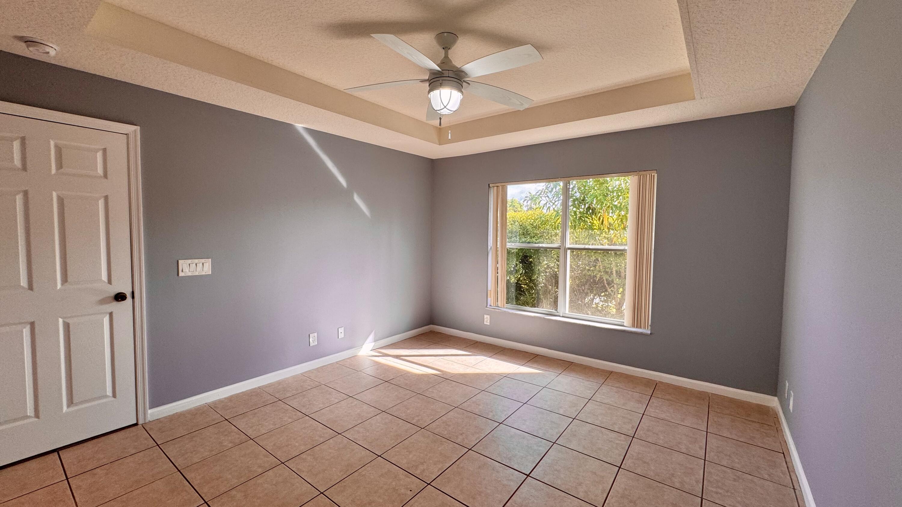 1290 Riverside Circle Property Photo 10