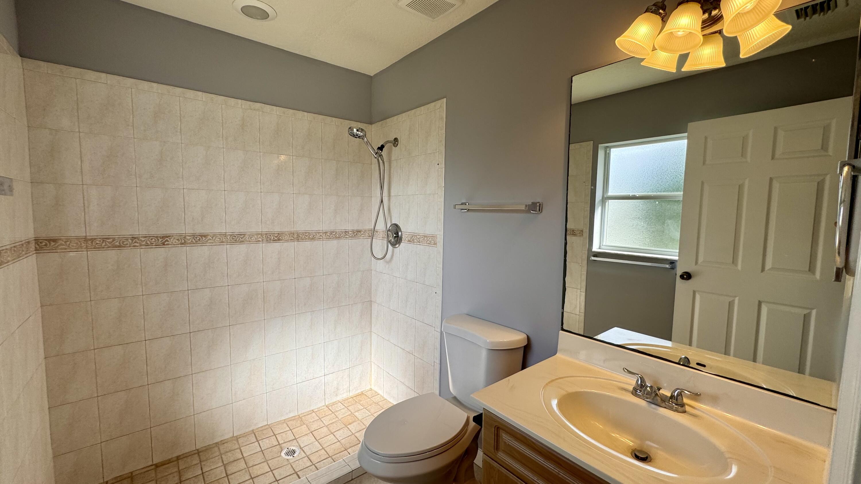 1290 Riverside Circle Property Photo 14