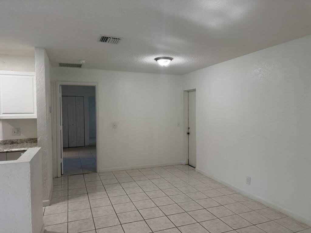 1 Crossings Circle C Property Photo 2