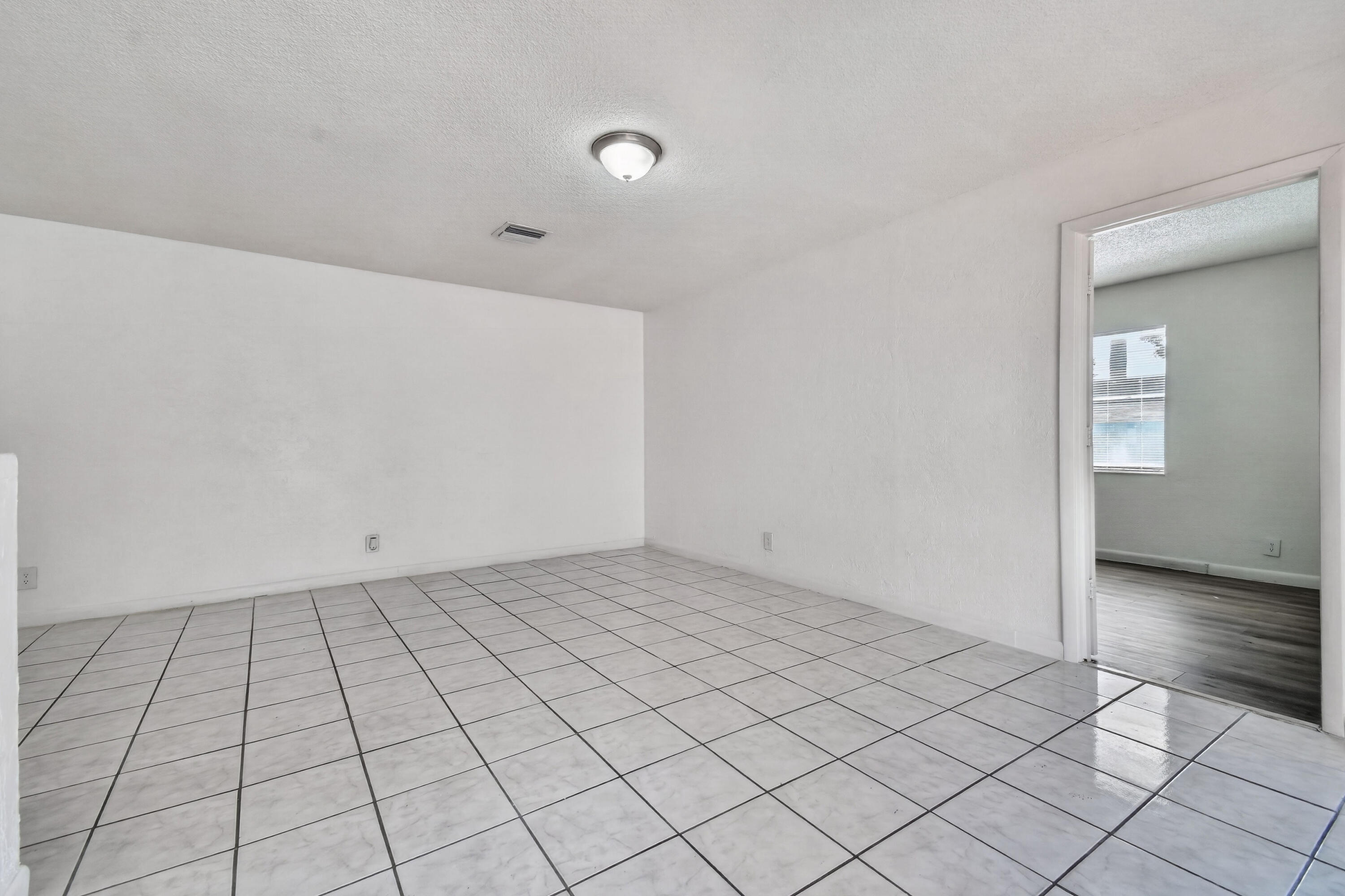 1 Crossings Circle C Property Photo 4