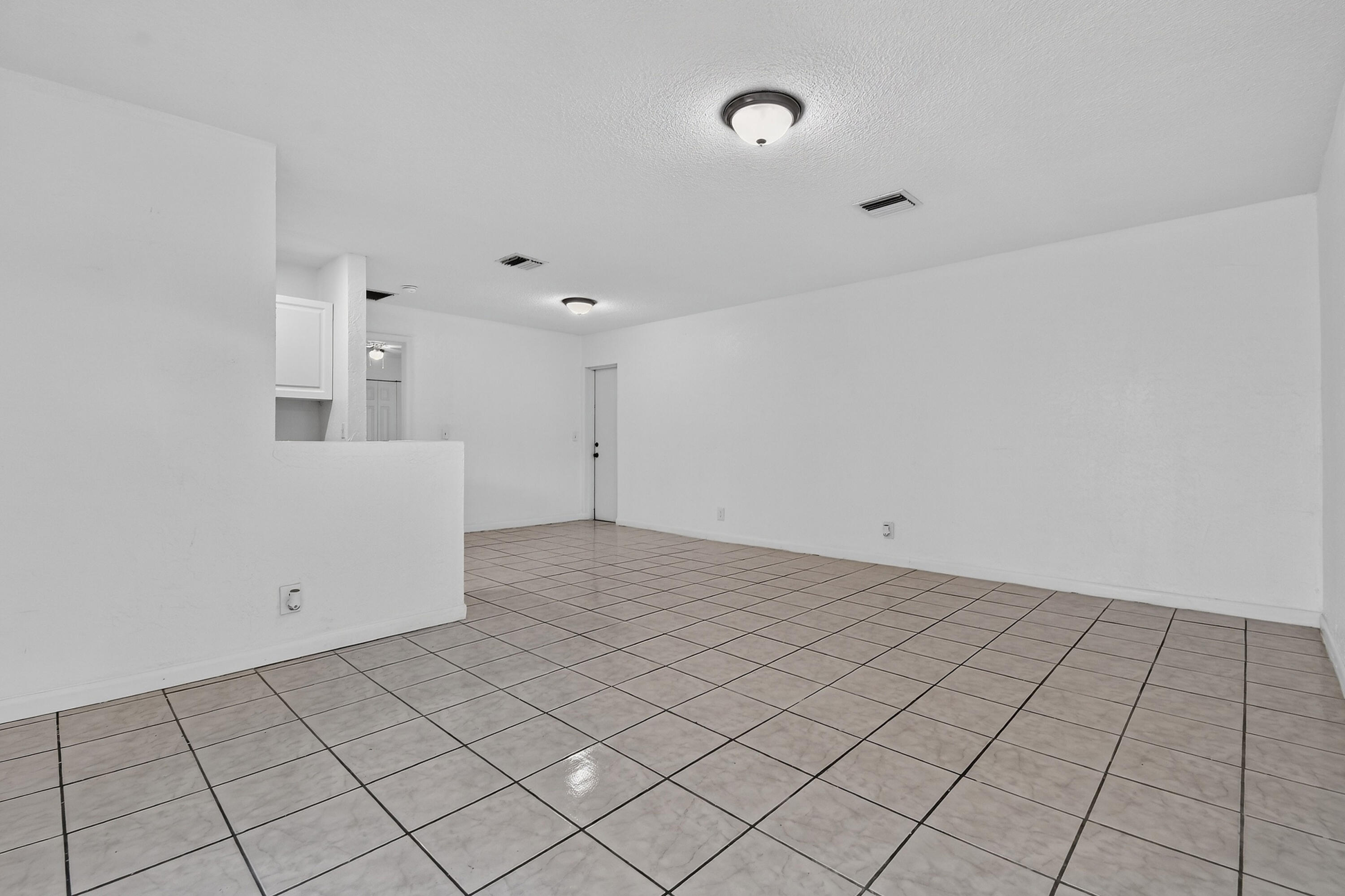 1 Crossings Circle C Property Photo 5