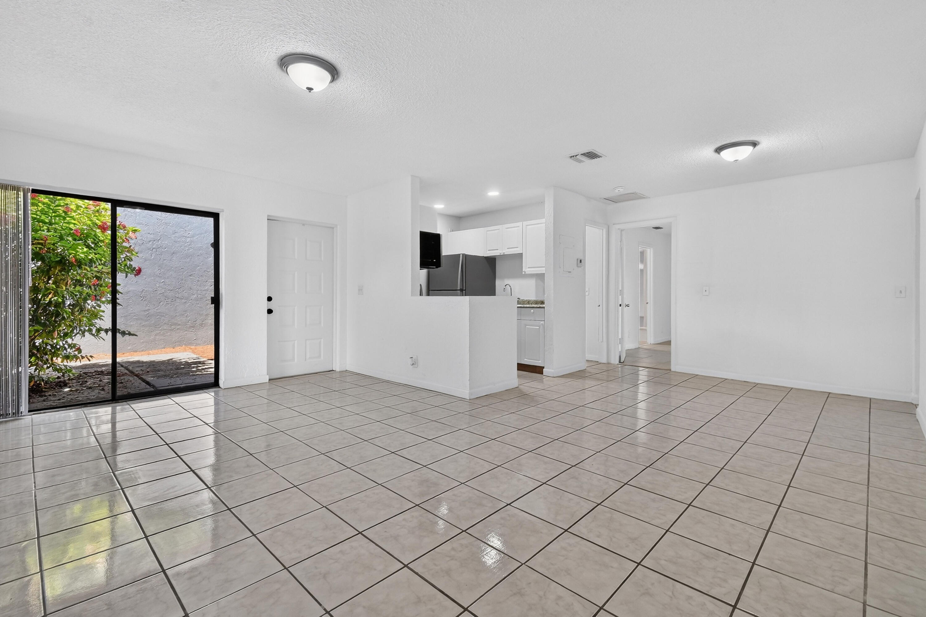 1 Crossings Circle C Property Photo 6