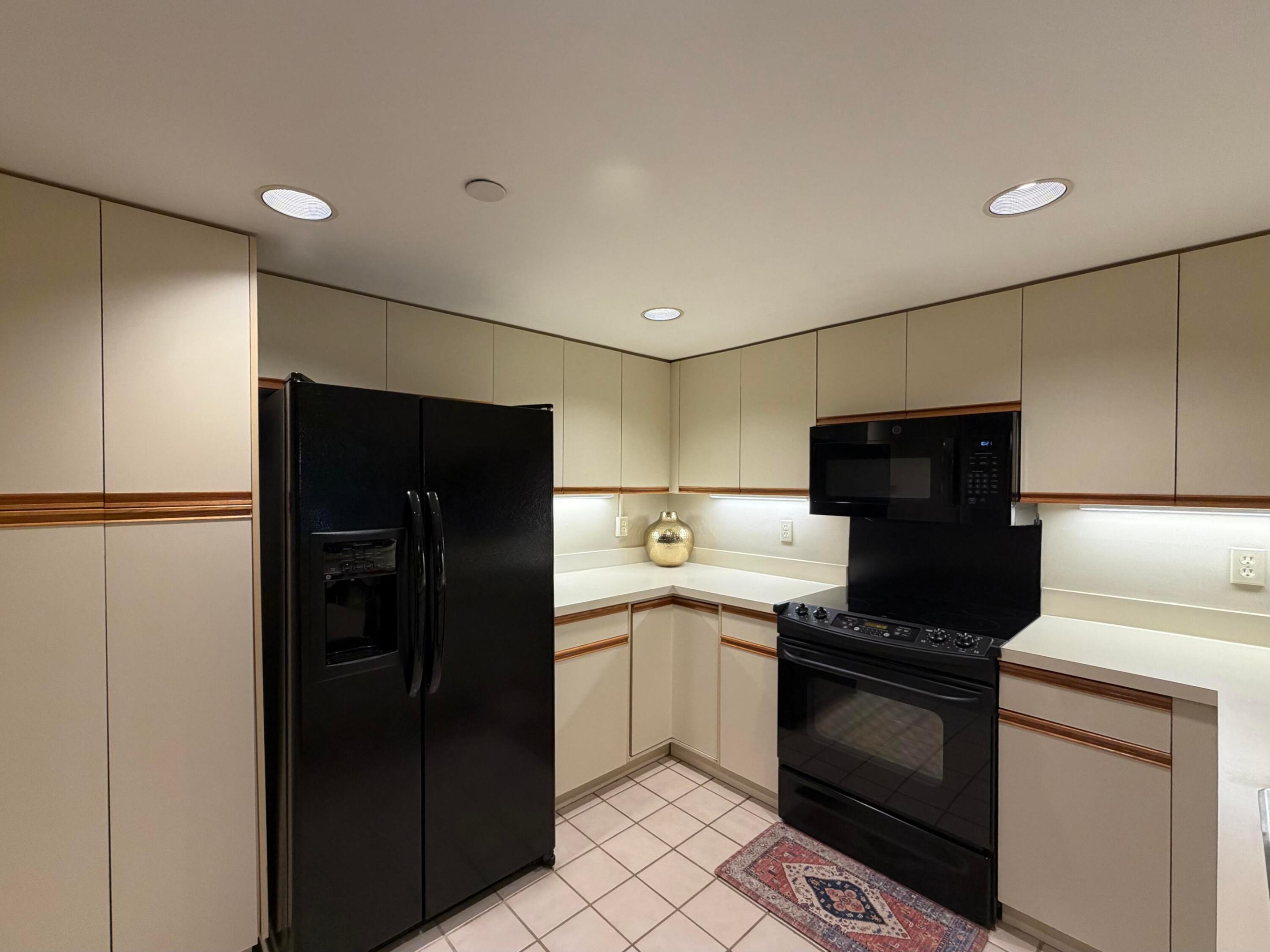 337 Oak Harbour Drive Property Photo 9