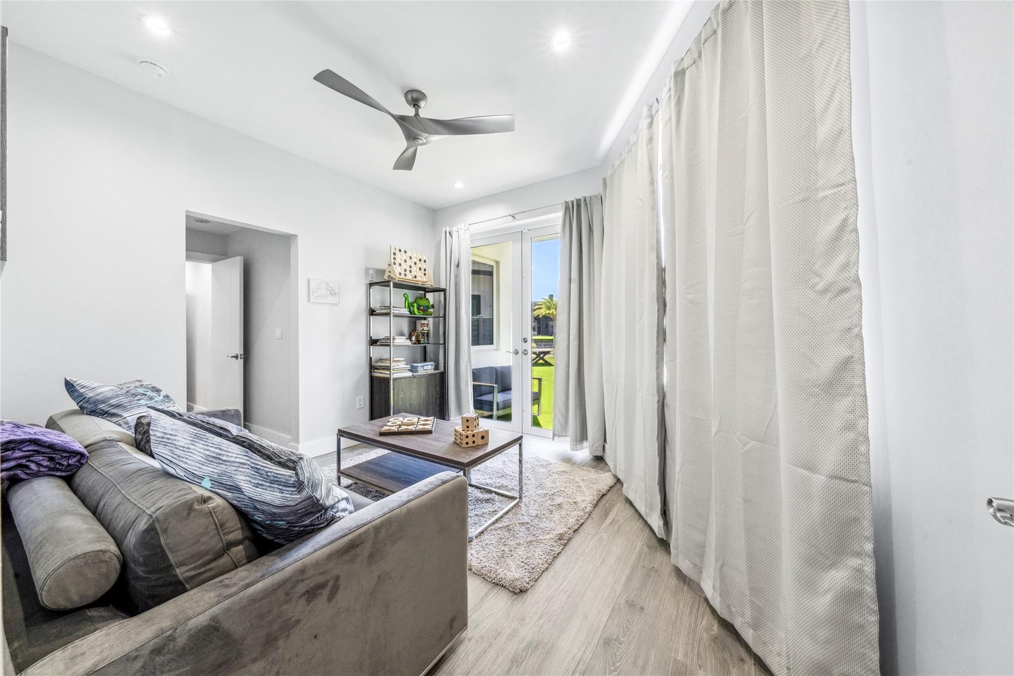 2523 Castilla Isle Property Photo 24