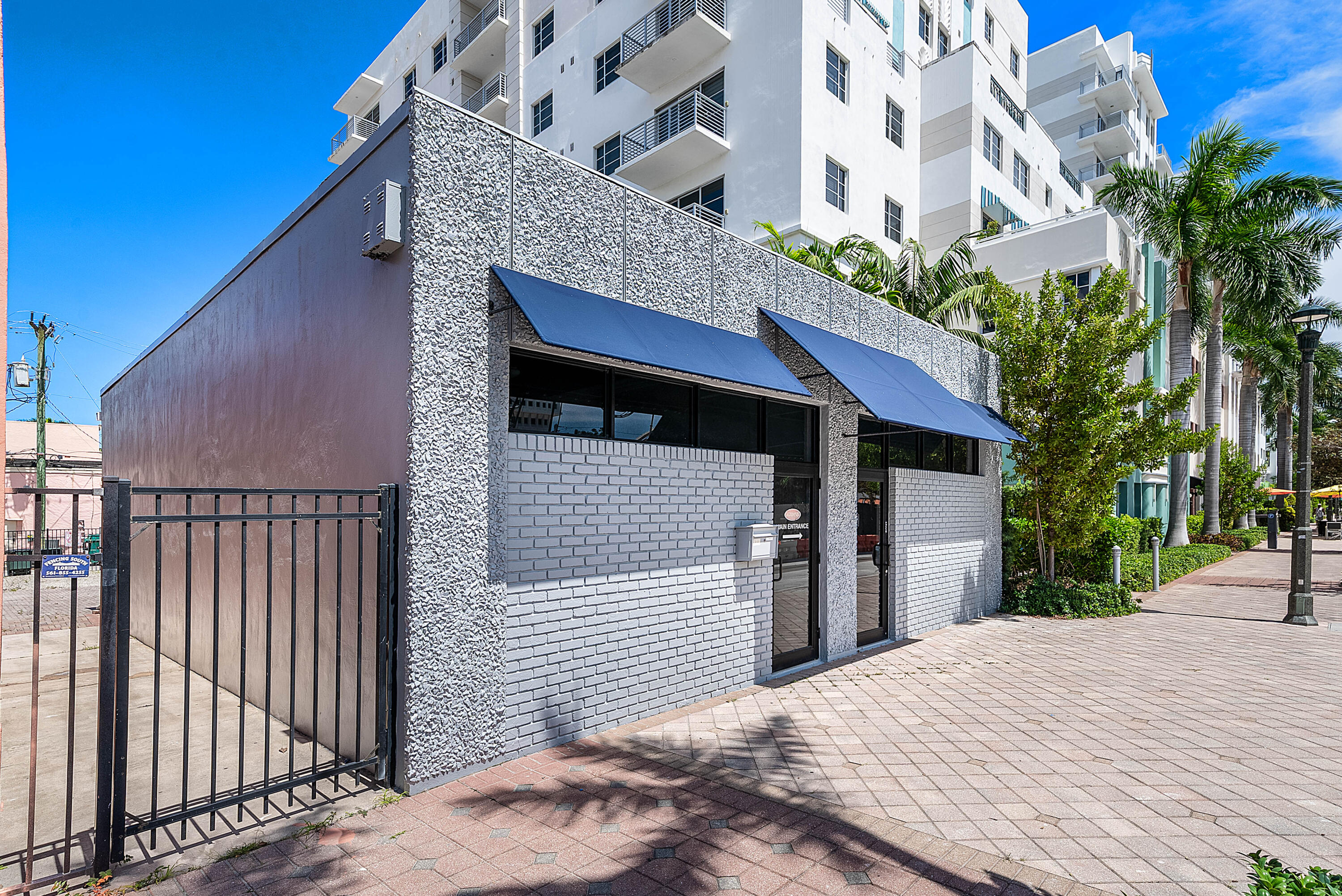 127 E Boca Raton Road Property Photo 3