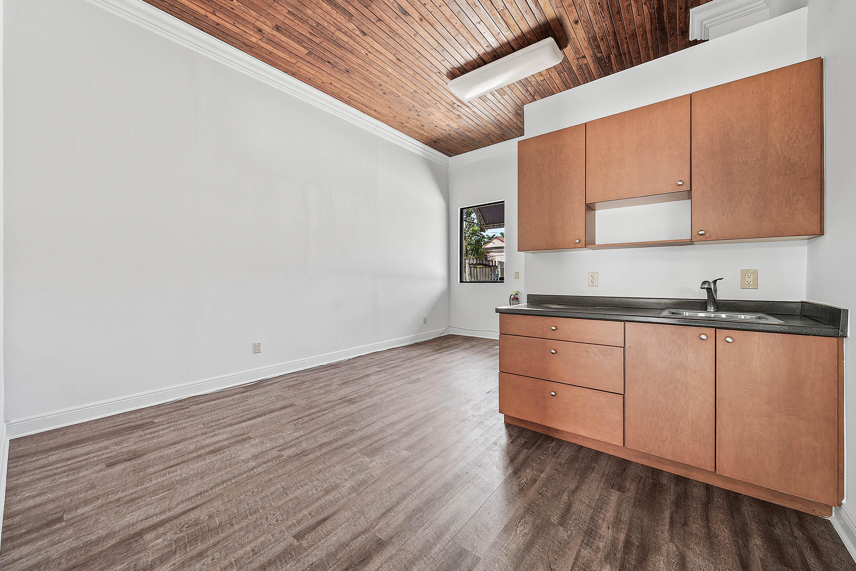 127 E Boca Raton Road Property Photo 16