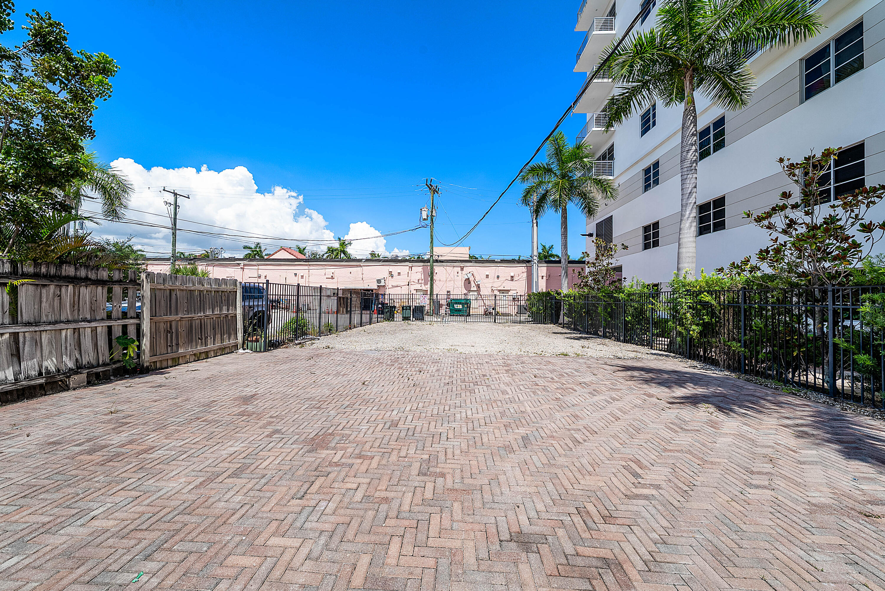 127 E Boca Raton Road Property Photo 22