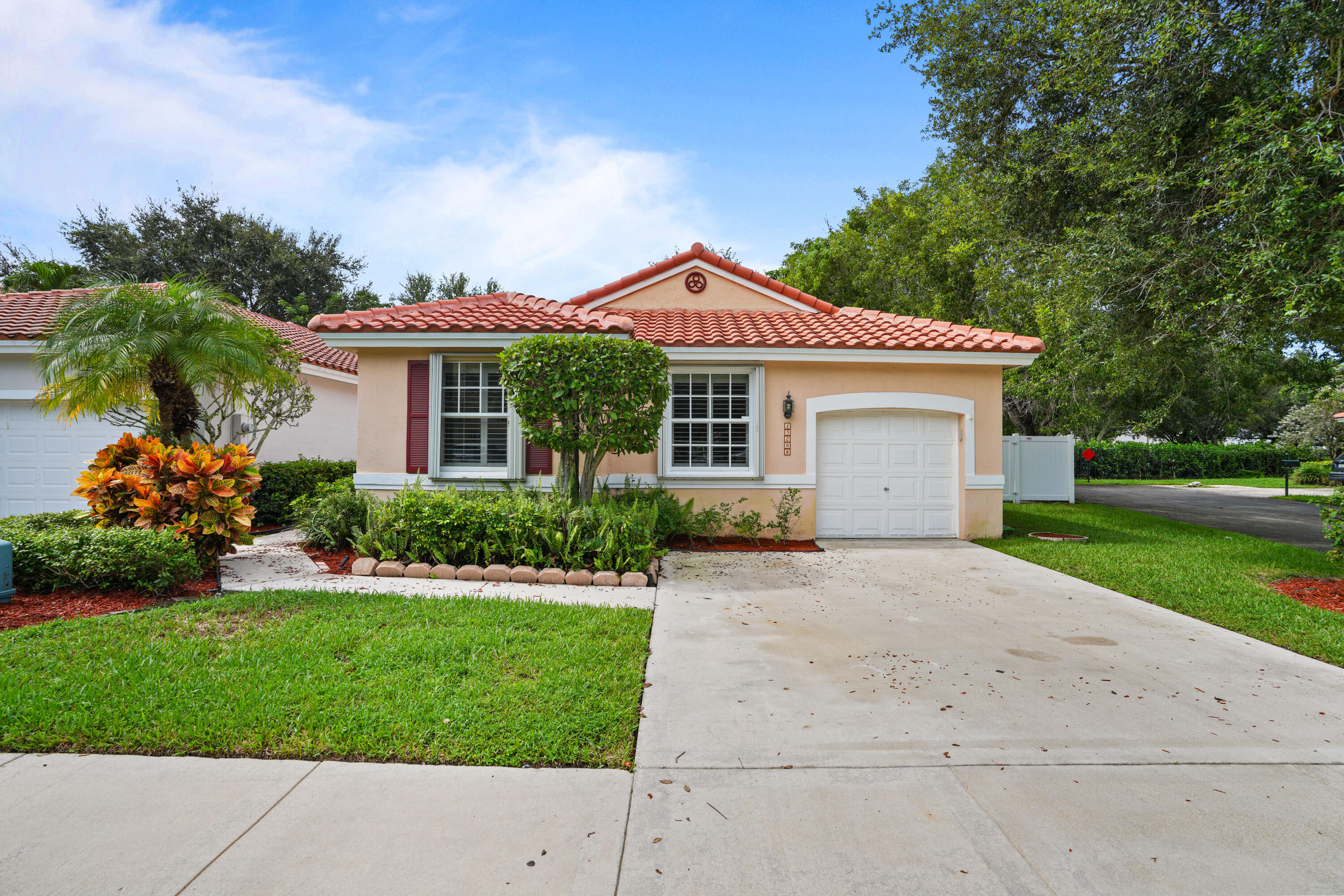 15298 Sw 49th Street Property Photo 1