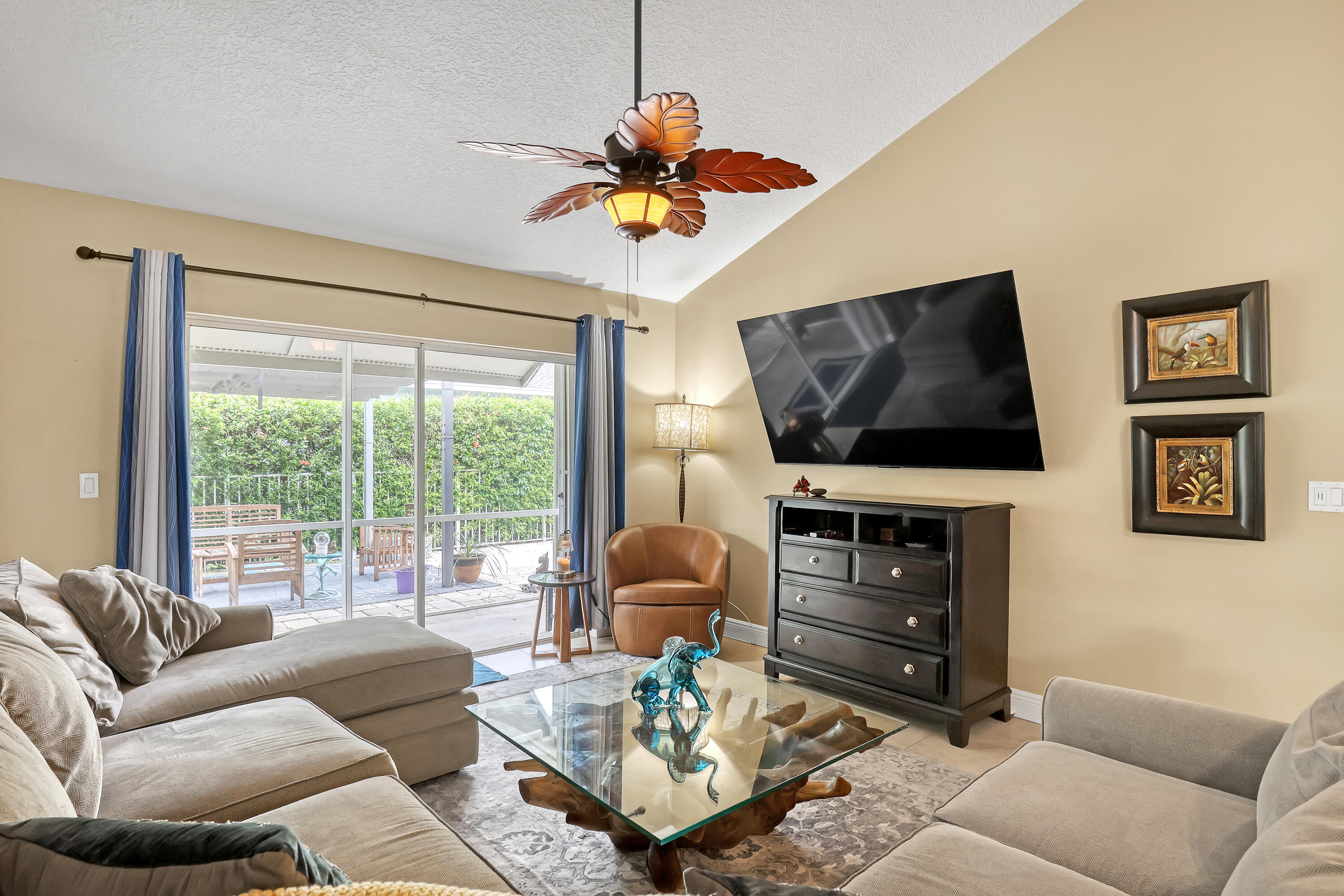 949 Honeytree Lane A Property Photo 10