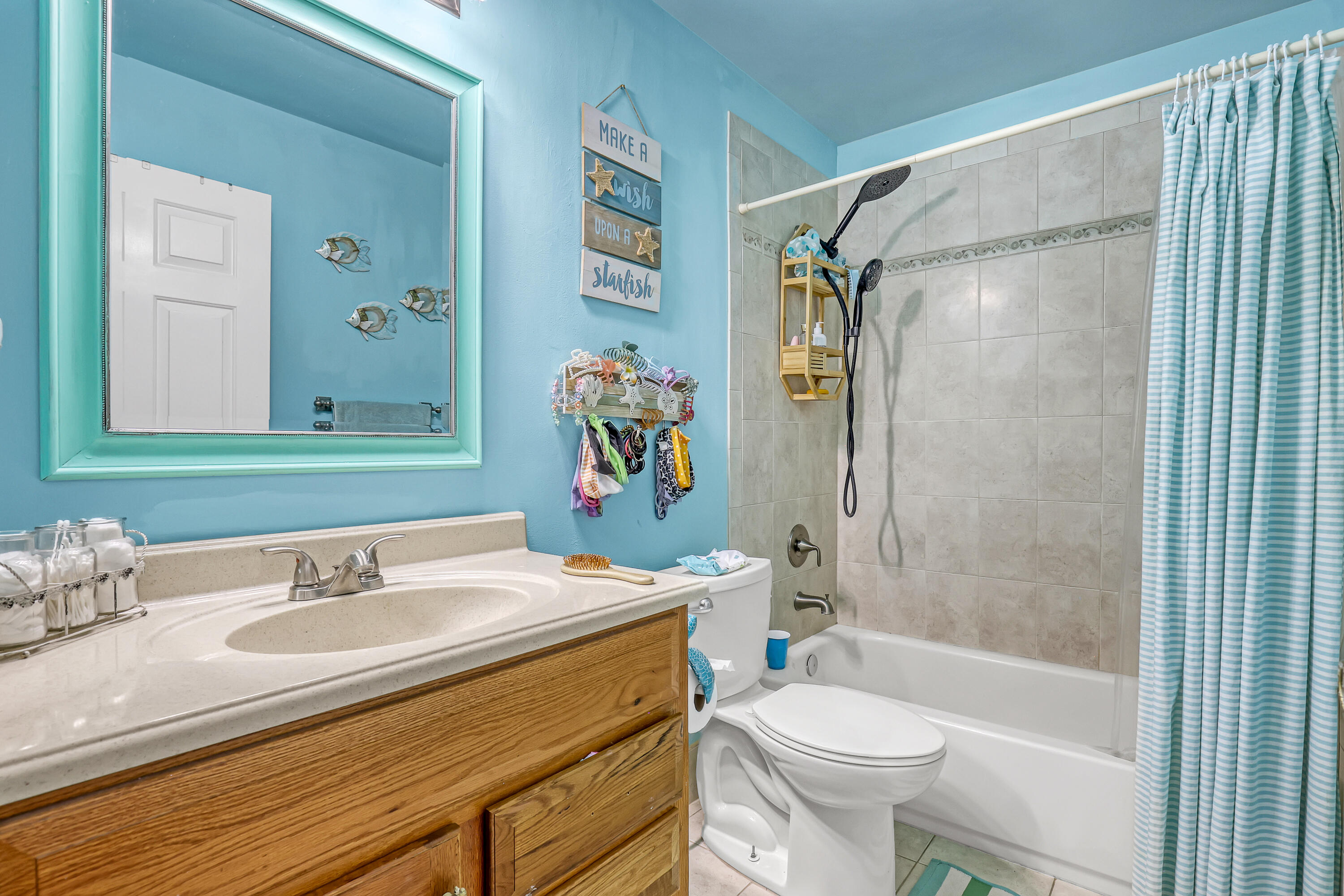 949 Honeytree Lane A Property Photo 20