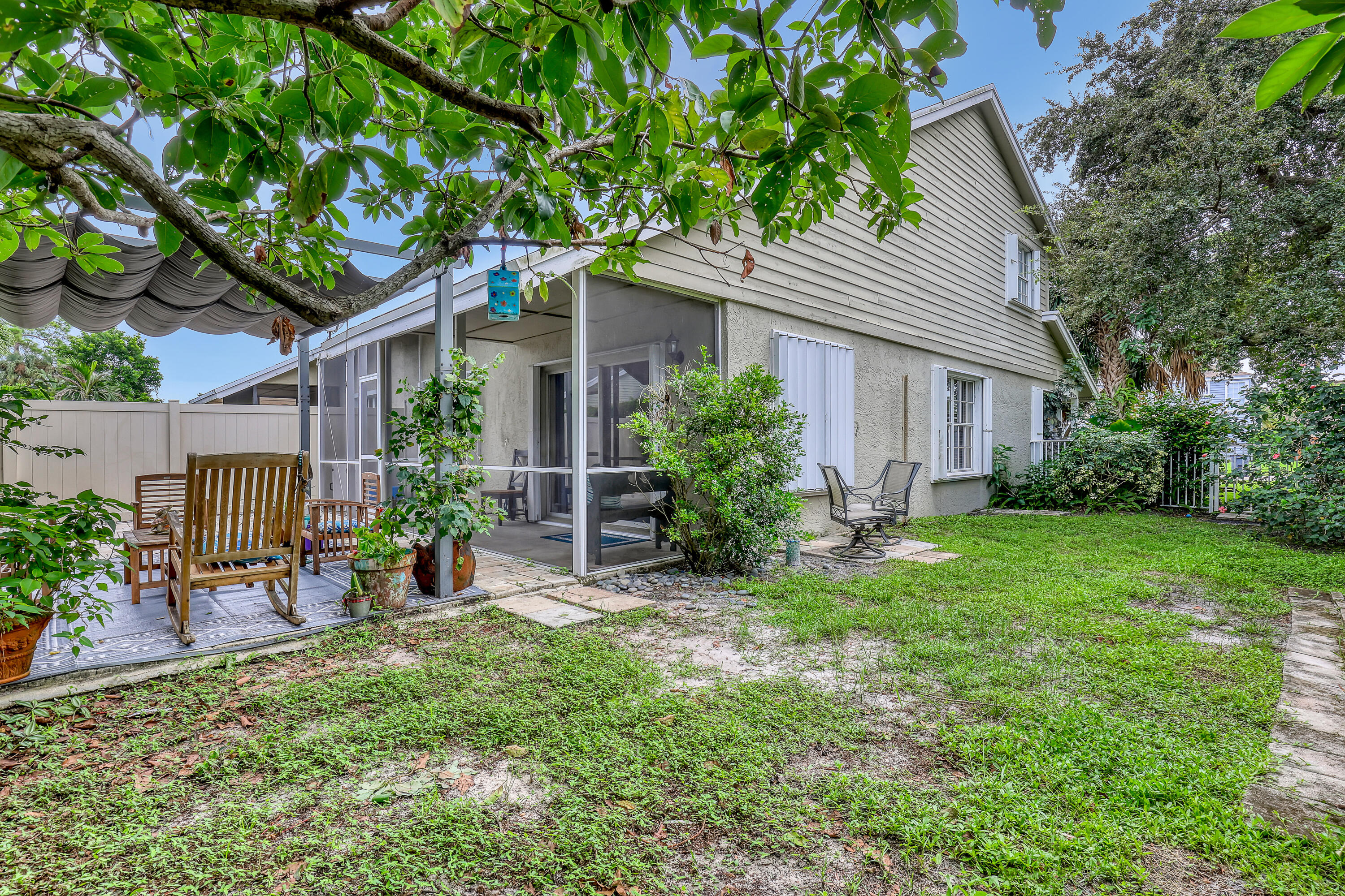 949 Honeytree Lane A Property Photo 25