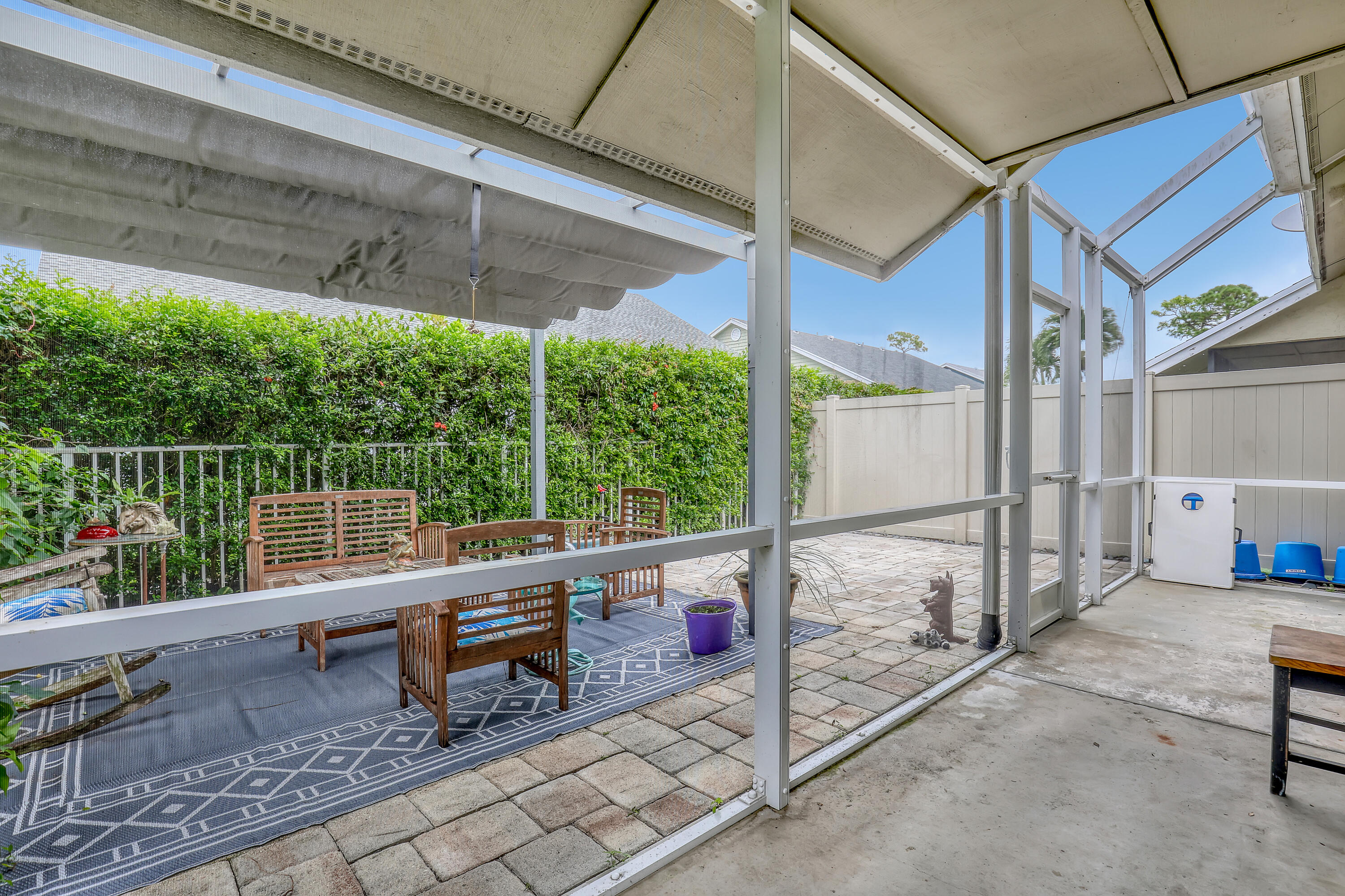 949 Honeytree Lane A Property Photo 30