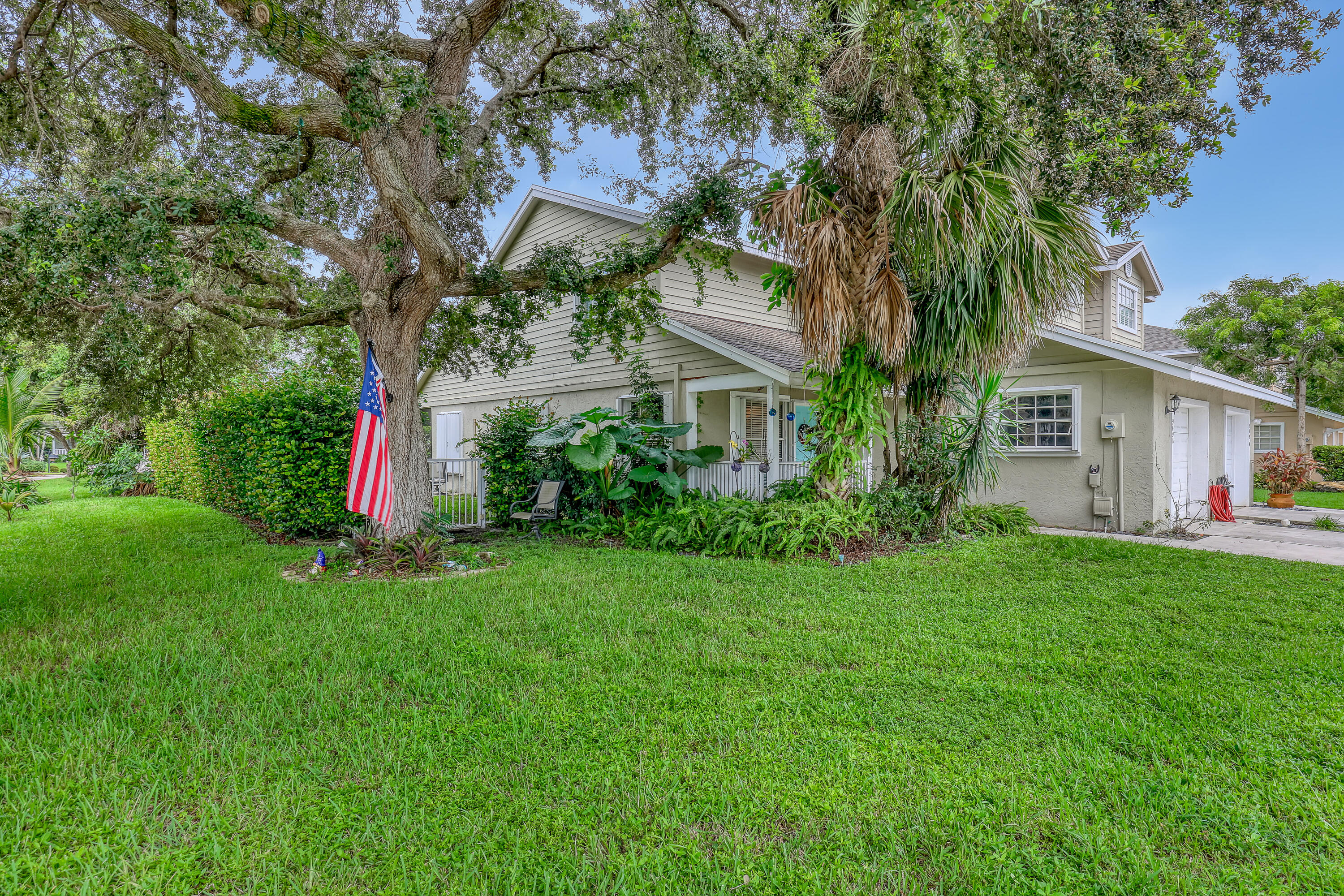 949 Honeytree Lane A Property Photo 34