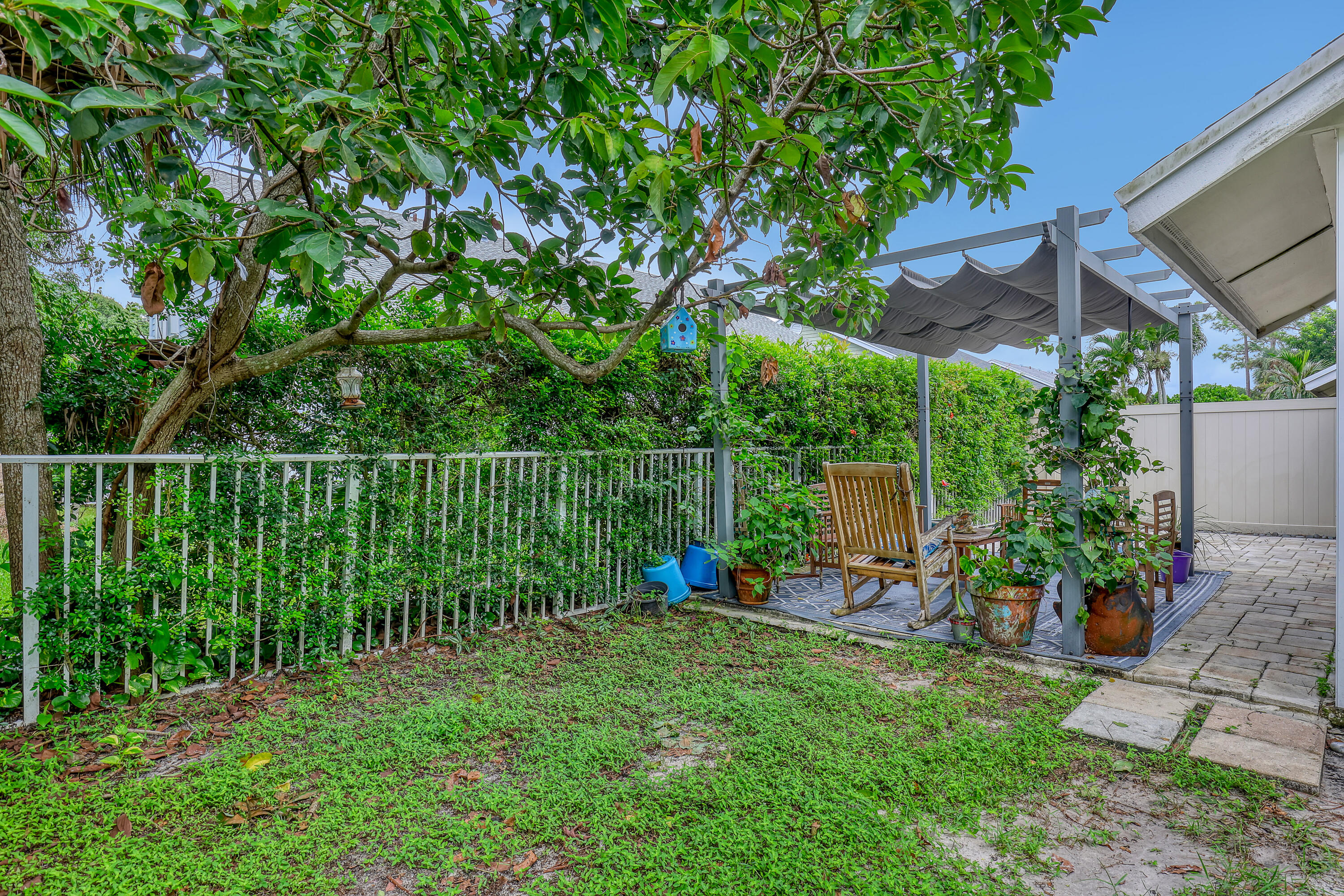 949 Honeytree Lane A Property Photo 35