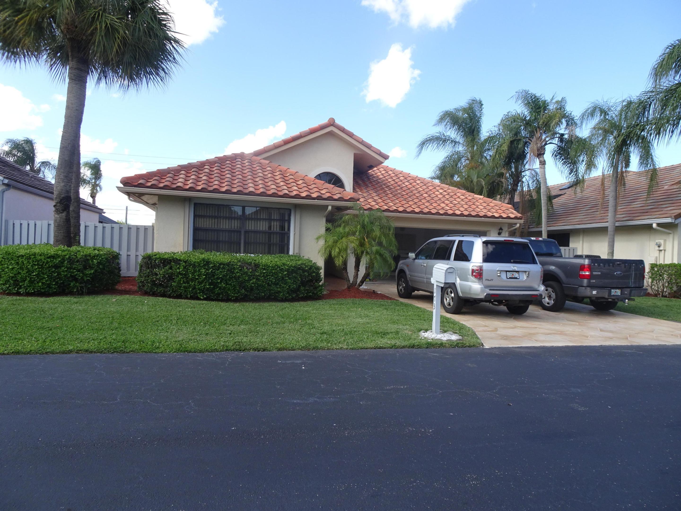 173 EXECUTIVE Circle Property Photo 1