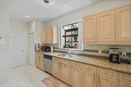 4465 Barclay Fair Way Property Photo 11