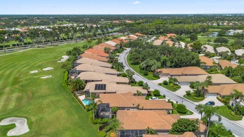 4465 Barclay Fair Way Property Photo 35
