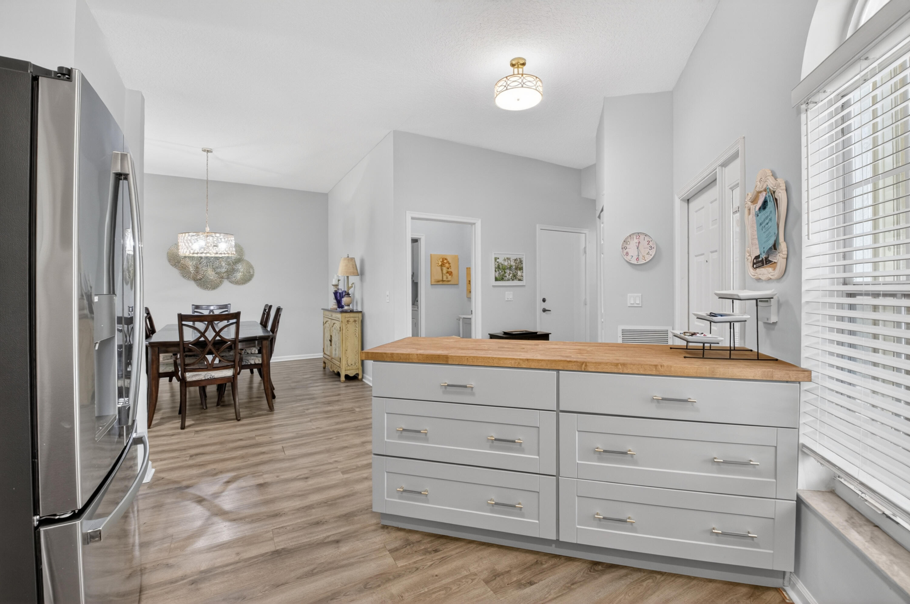 8446 Via Serena Property Photo 5