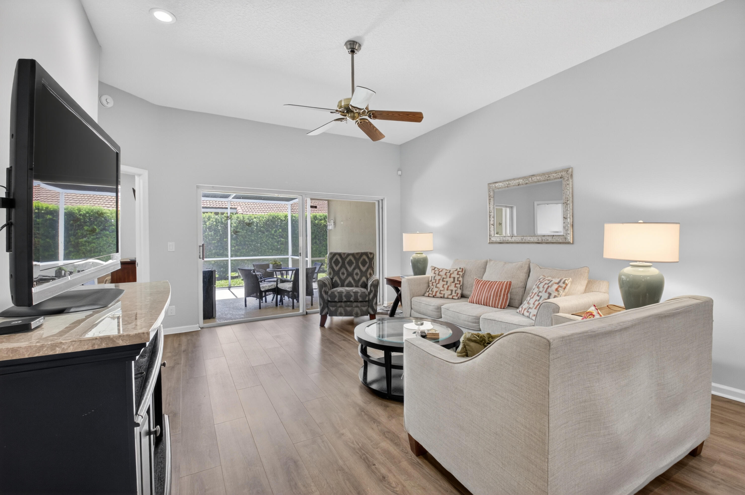 8446 Via Serena Property Photo 7