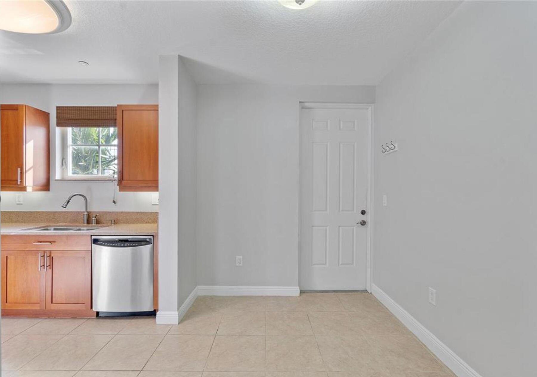 400 Sw 14th Avenue Property Photo 13