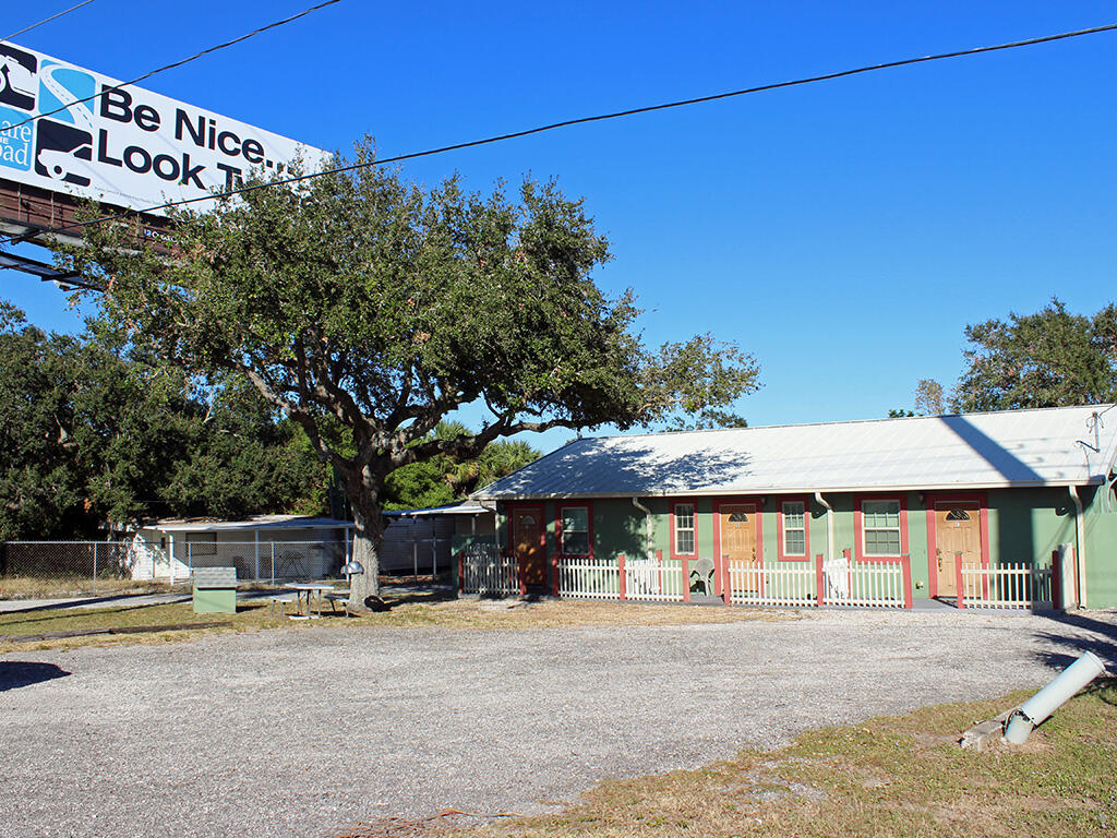 4004 N Us Highway 1 Property Photo 1