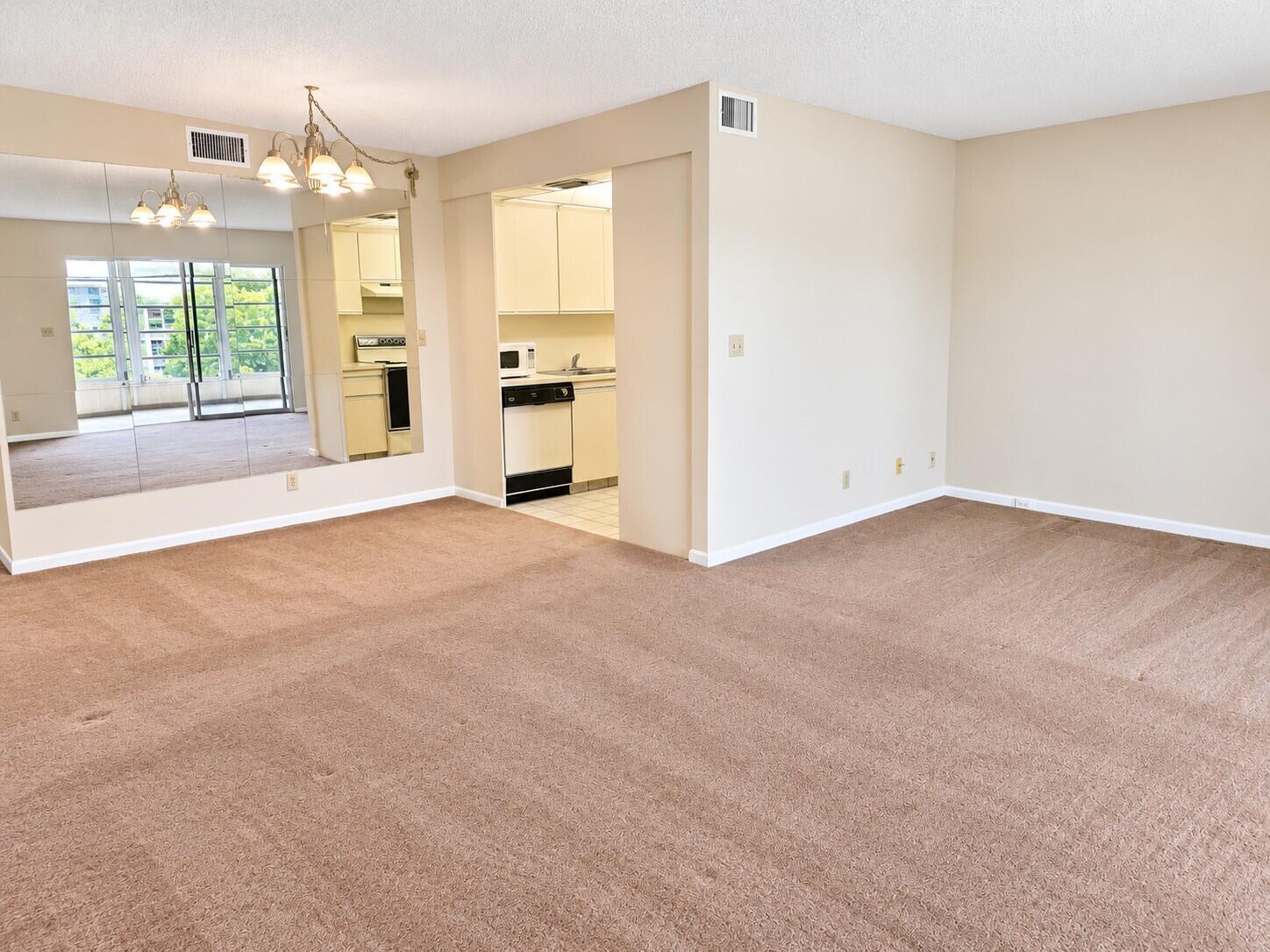 3401 BIMINI Lane G4 Property Photo 1