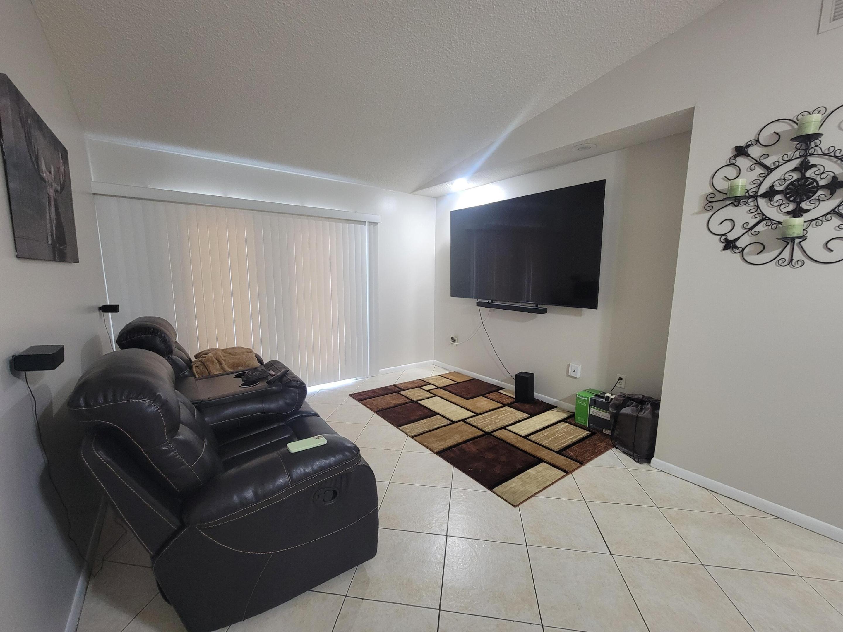 2001 Oleander Boulevard C Property Photo 3